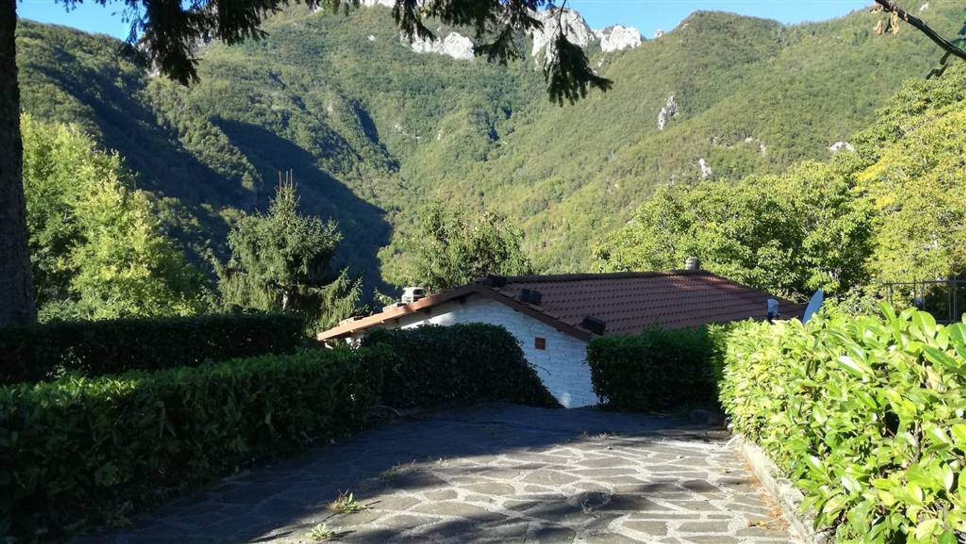 Condominio en Fabbriche di Vergemoli, Toscana 10719815