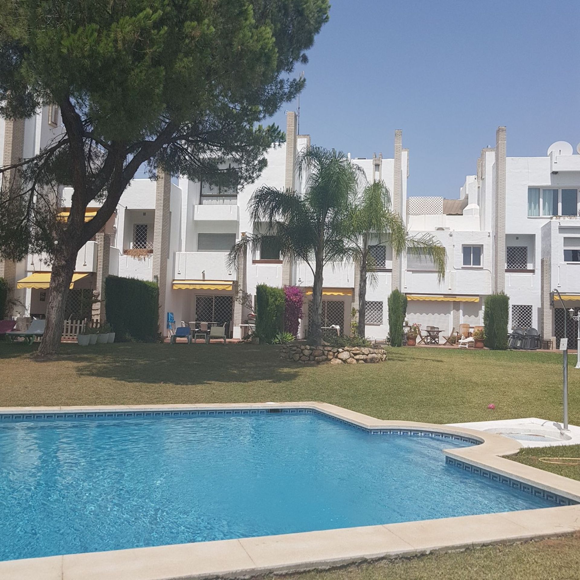 Condominium in Alhaurín el Grande, Andalucía 10719888