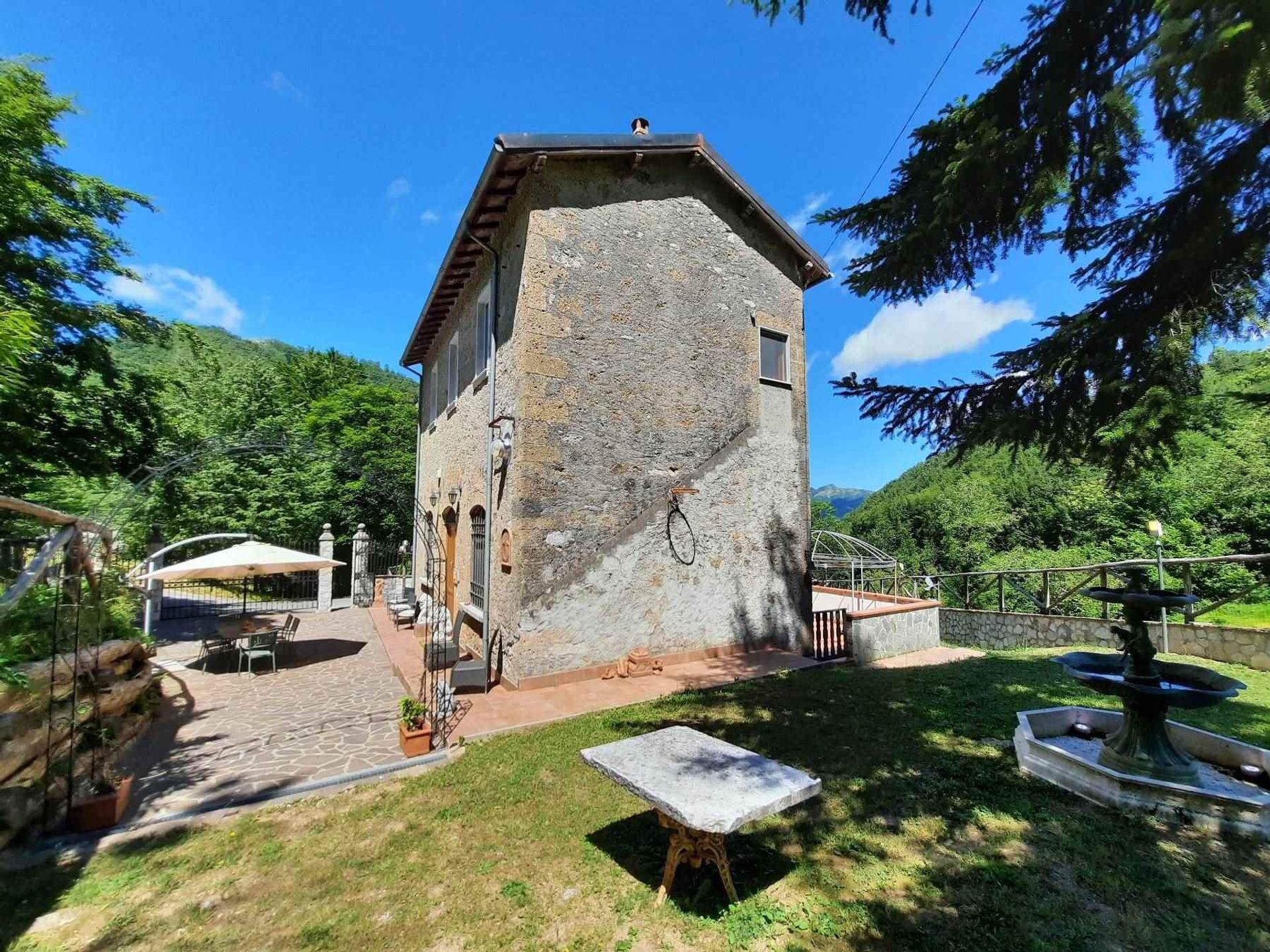 House in Molazzana, Toscana 10719933