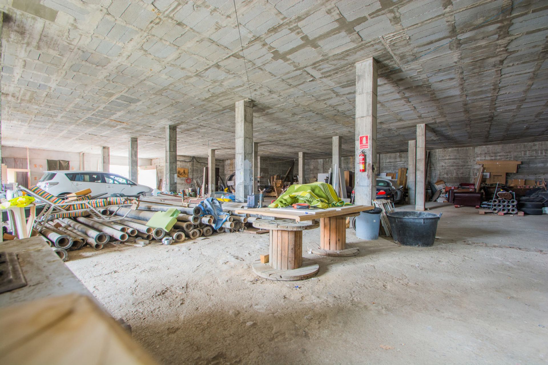 Industrieel in Ojen, Andalusië 10719945