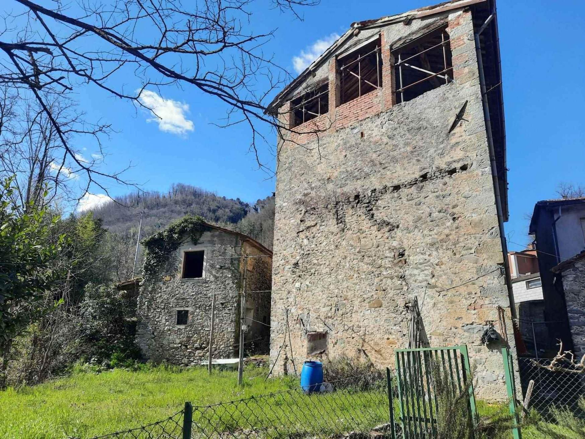 Condominium in Gallicano, Toscana 10719947