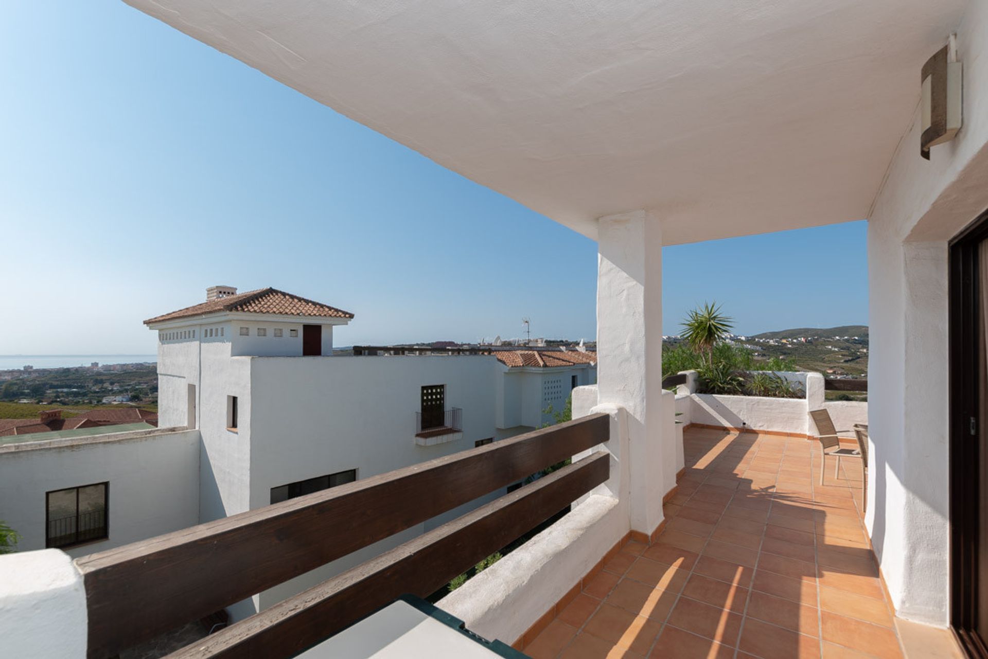 Condominium in Casares, Andalucía 10720045