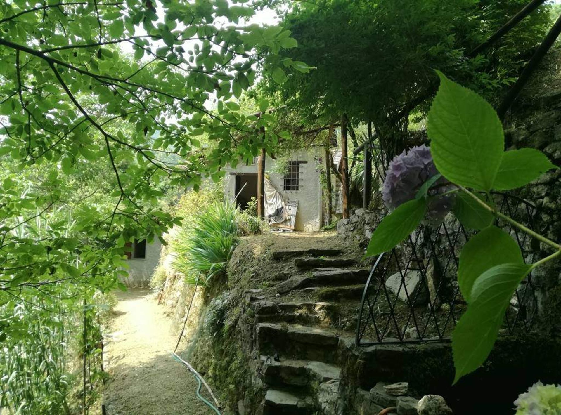 σπίτι σε Fabbriche di Vergemoli, Toscana 10720056