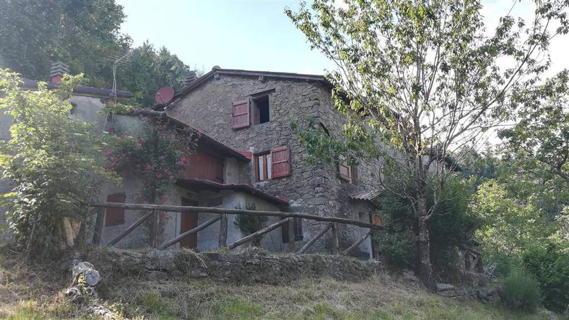 House in Fabbriche di Vallico, Tuscany 10720062