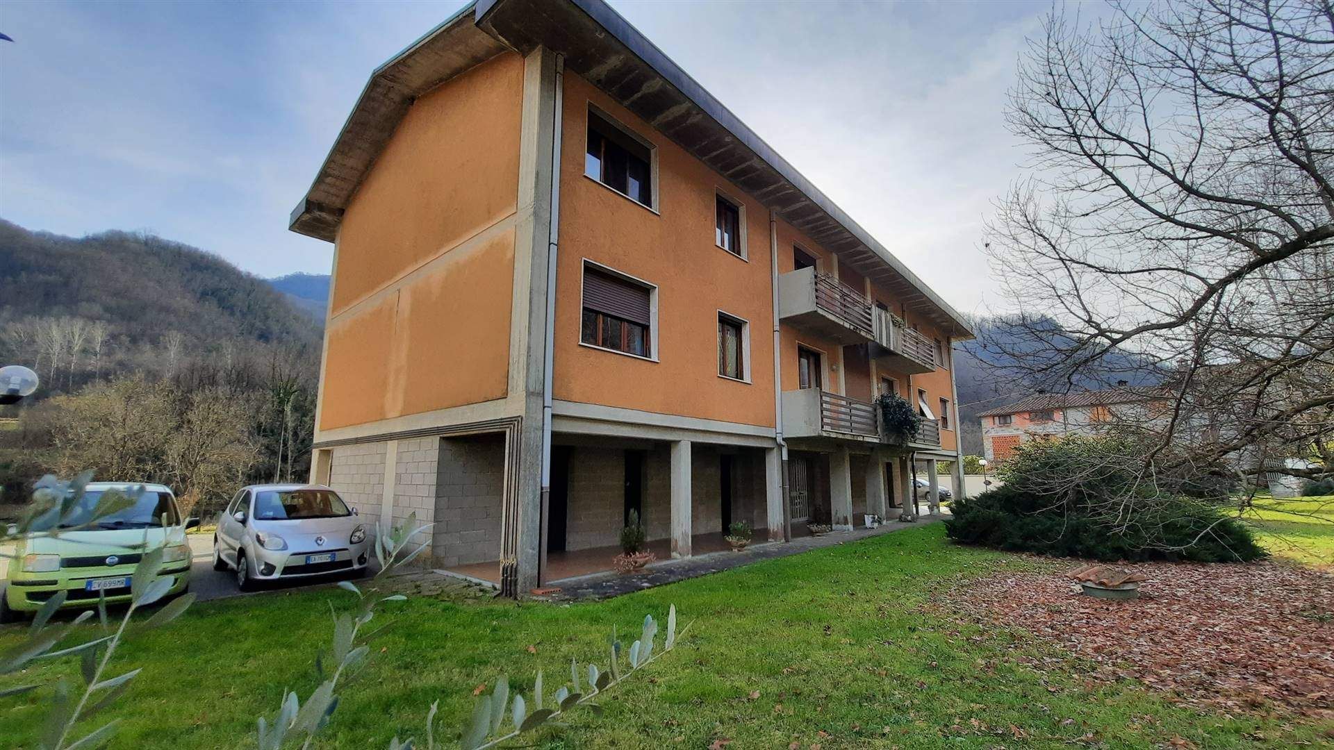 Condominium in Gallicano, Tuscany 10720231