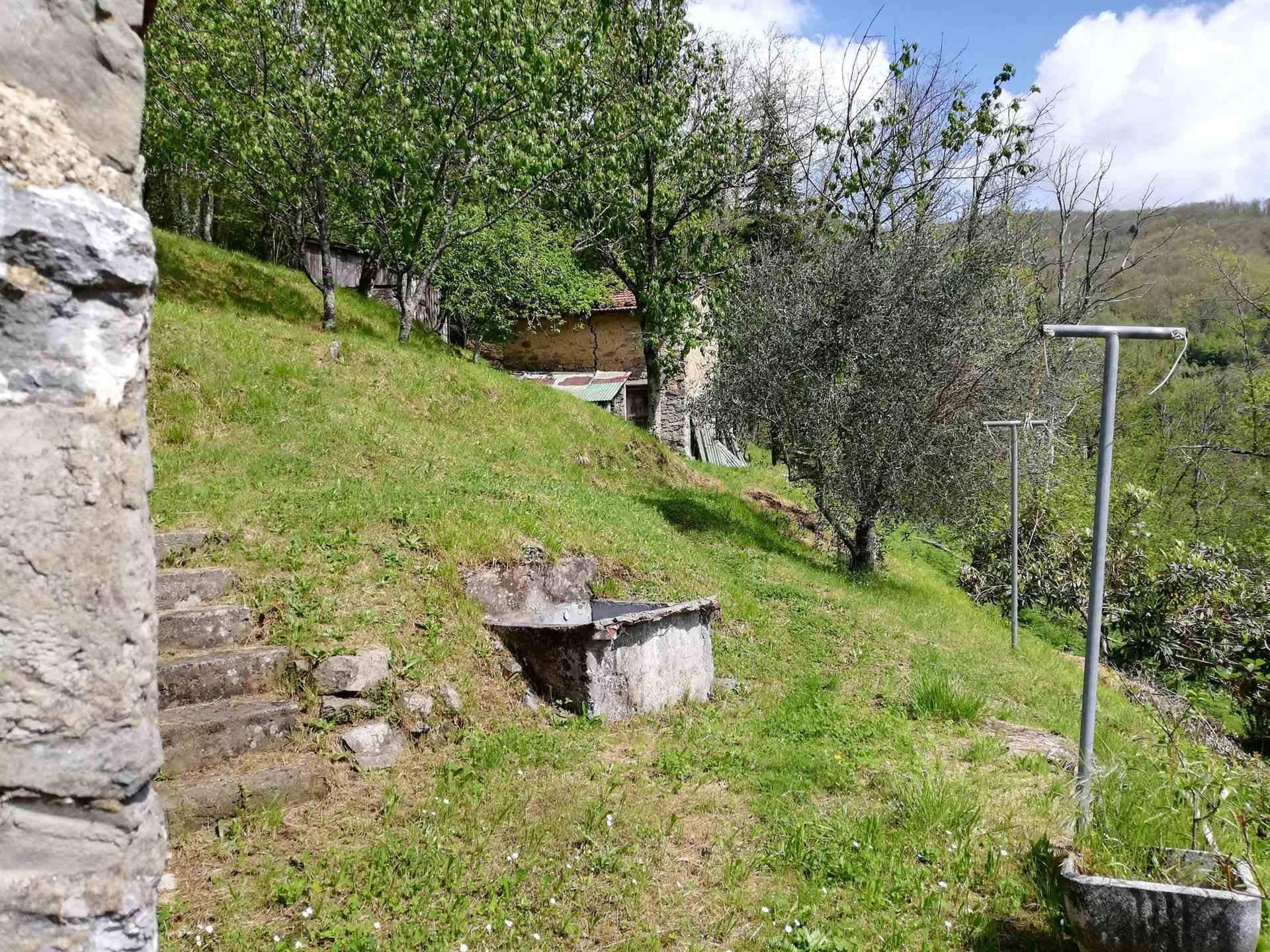 Rumah di Fabbriche di Vergemoli, Toscana 10720234