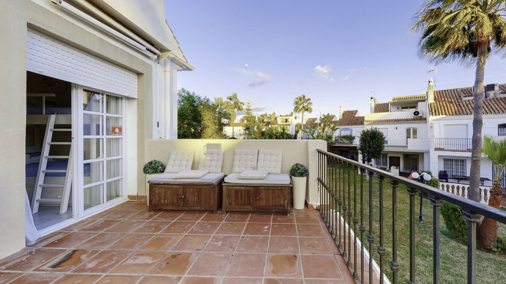 House in Estepona, Andalucía 10720260