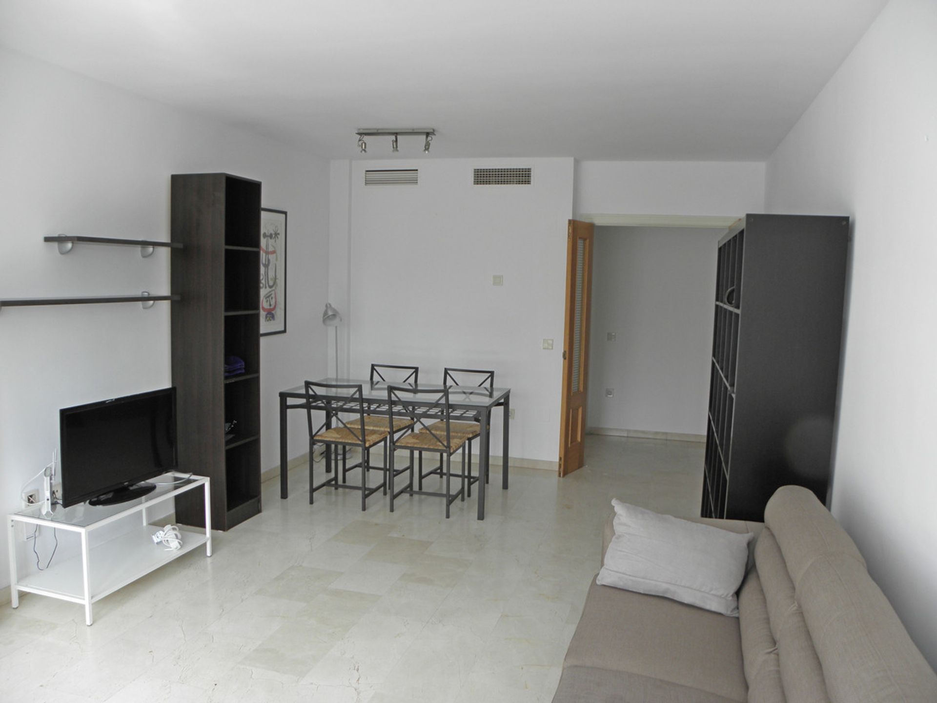 Condominium in Torremolinos, Andalucía 10720420