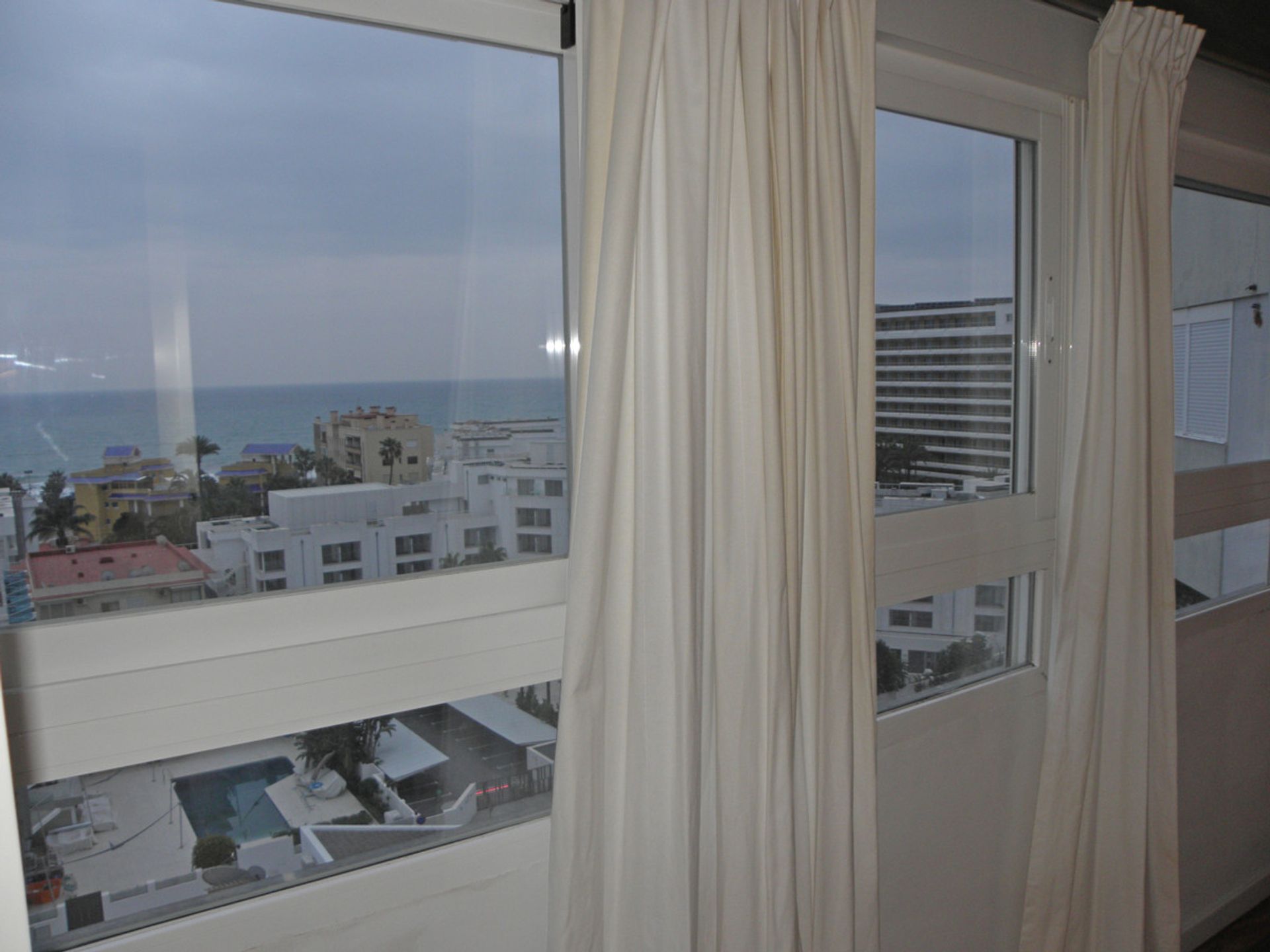 Condominium in Torremolinos, Andalucía 10720462