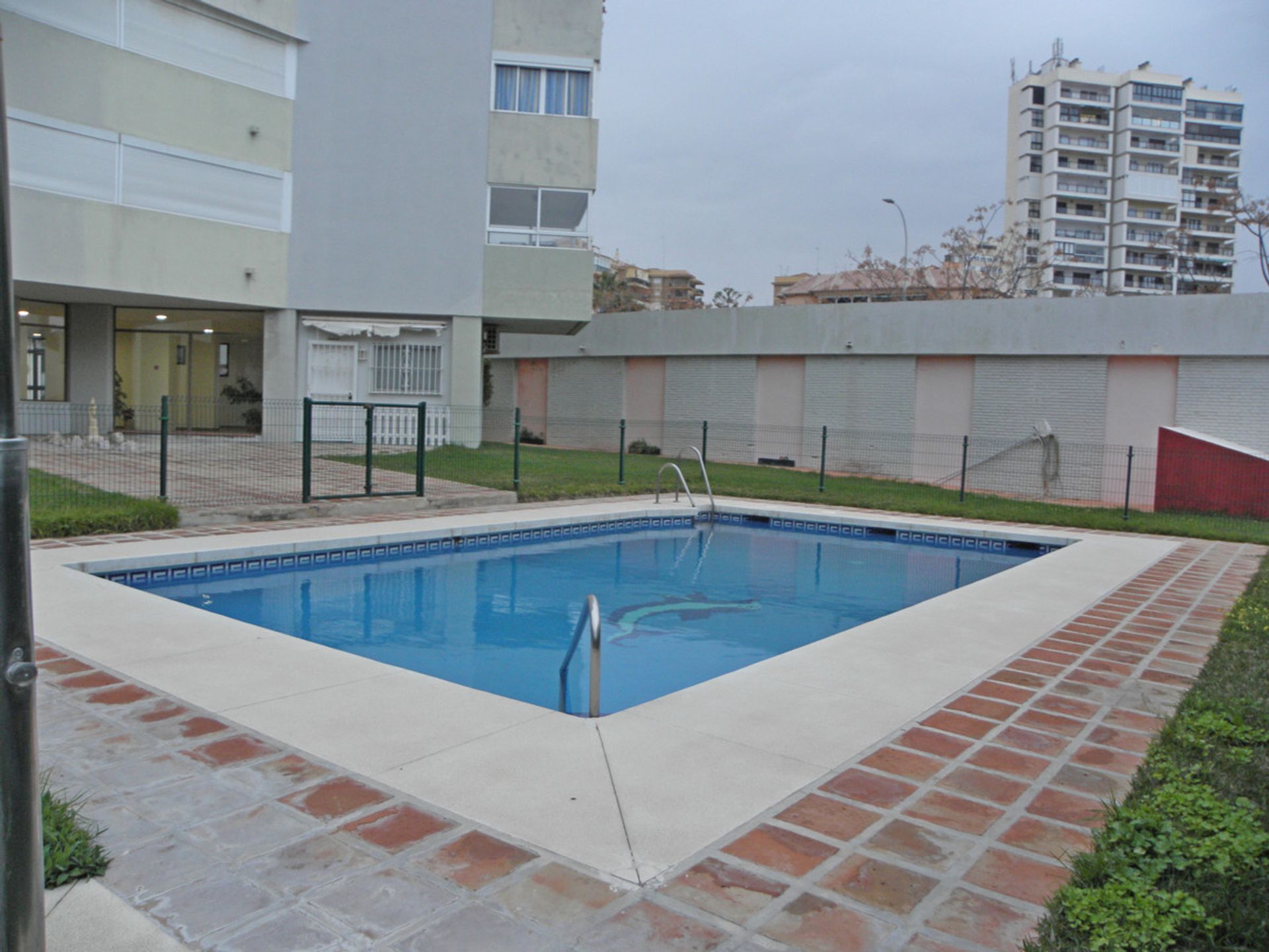 Condominium in Torremolinos, Andalucía 10720462