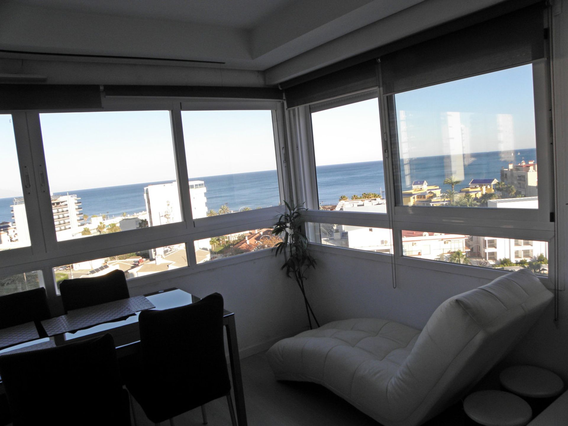 Condominium in Torremolinos, Andalucía 10720462