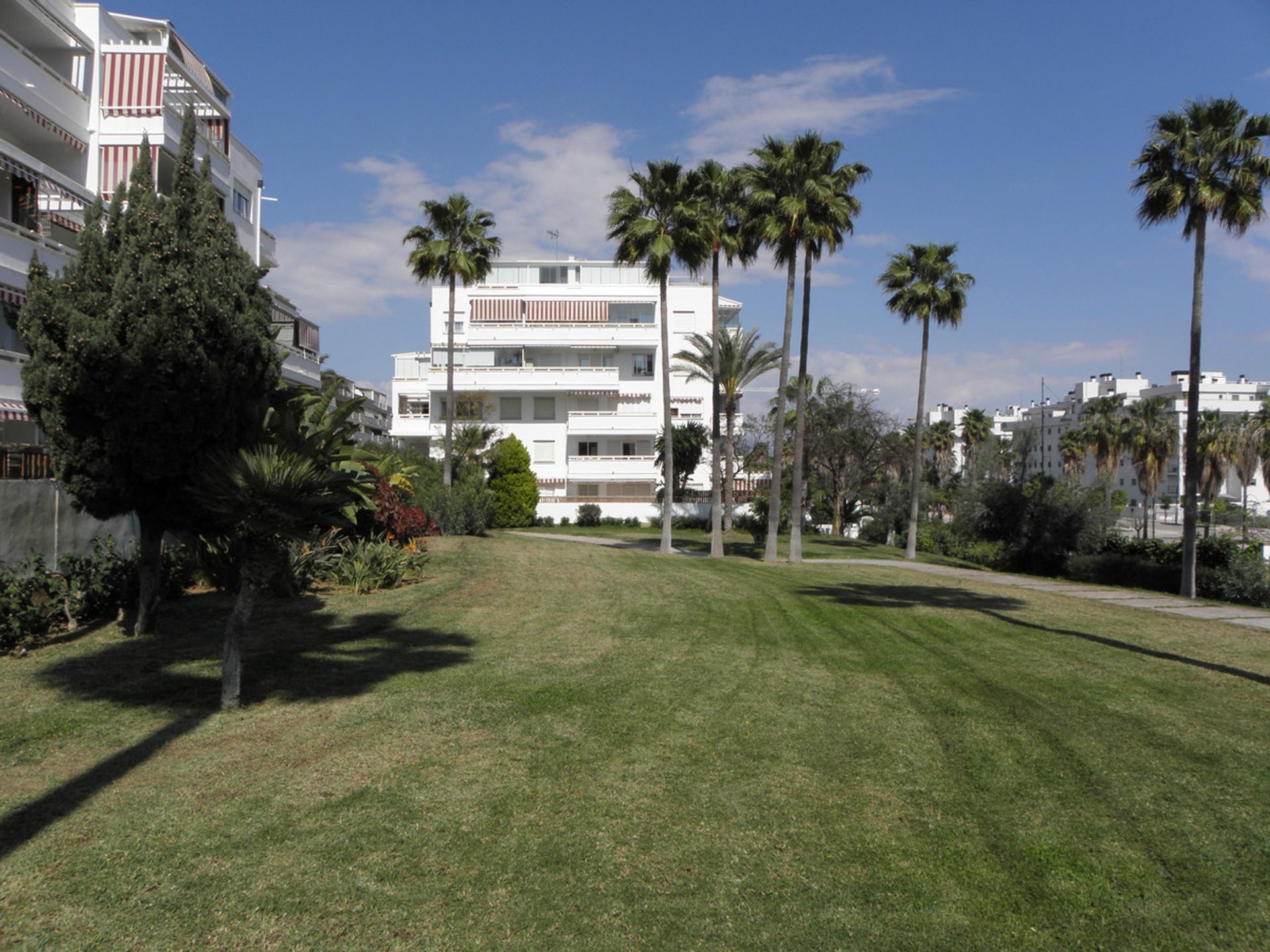 Condominio en Las Lagunas de Mijas, Andalucía 10720579