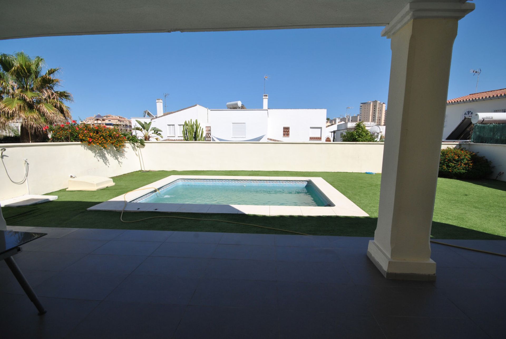 House in Alhaurín de la Torre, Andalucía 10720586