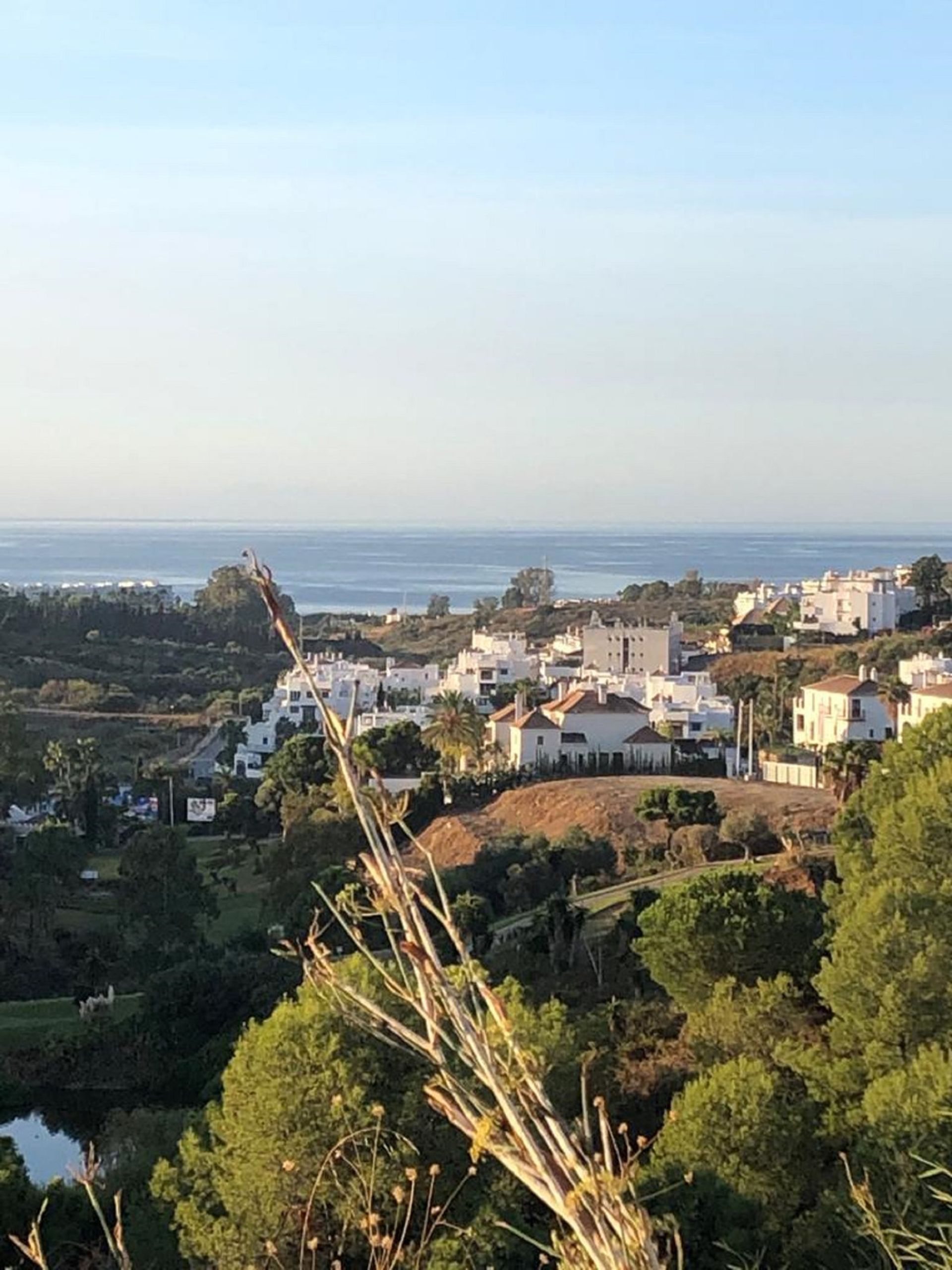 Land im Benahavis, Andalusien 10720698