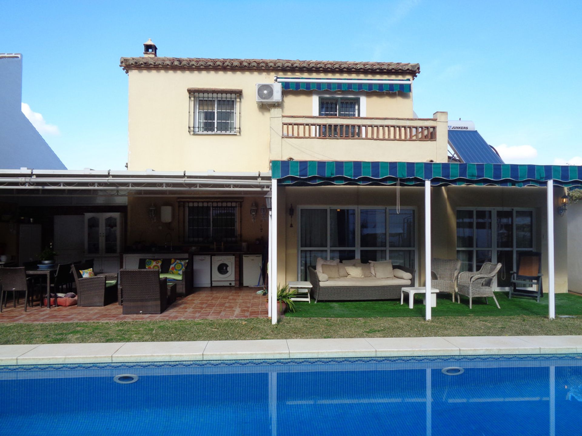 Huis in Alhaurín de la Torre, Andalucía 10721080