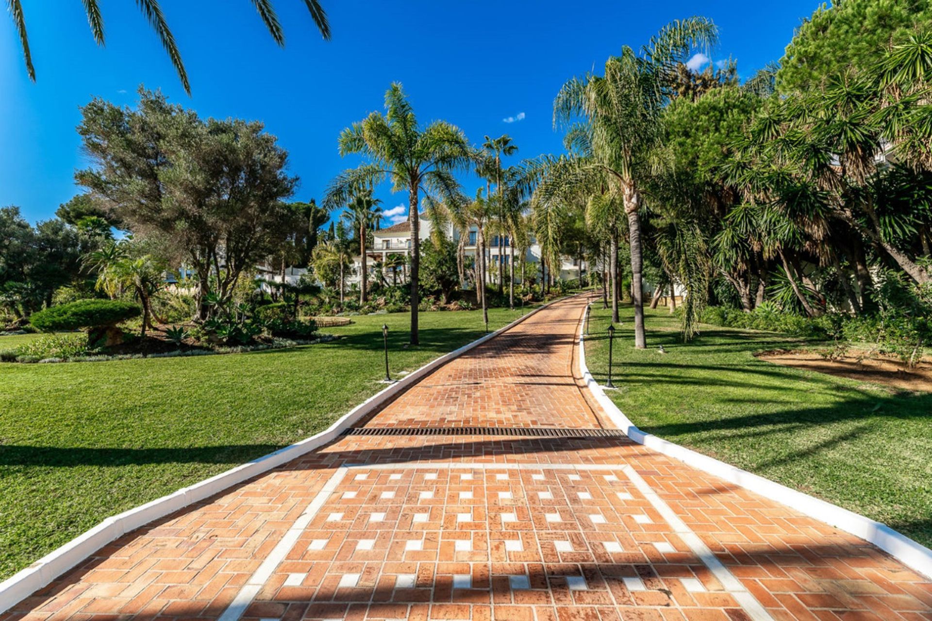 House in Estepona, Andalucía 10721947