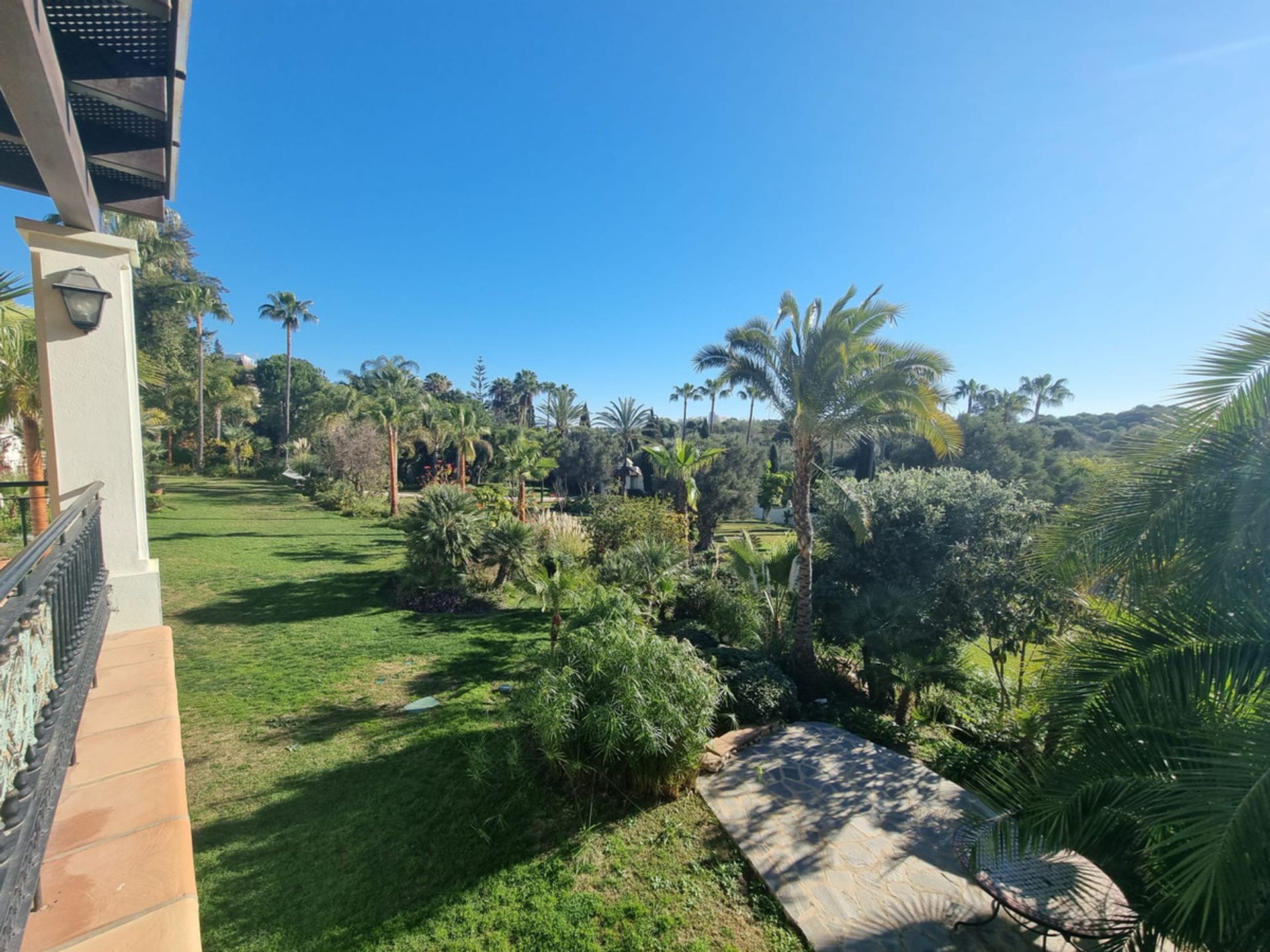 House in Benahavis, Andalusia 10721947