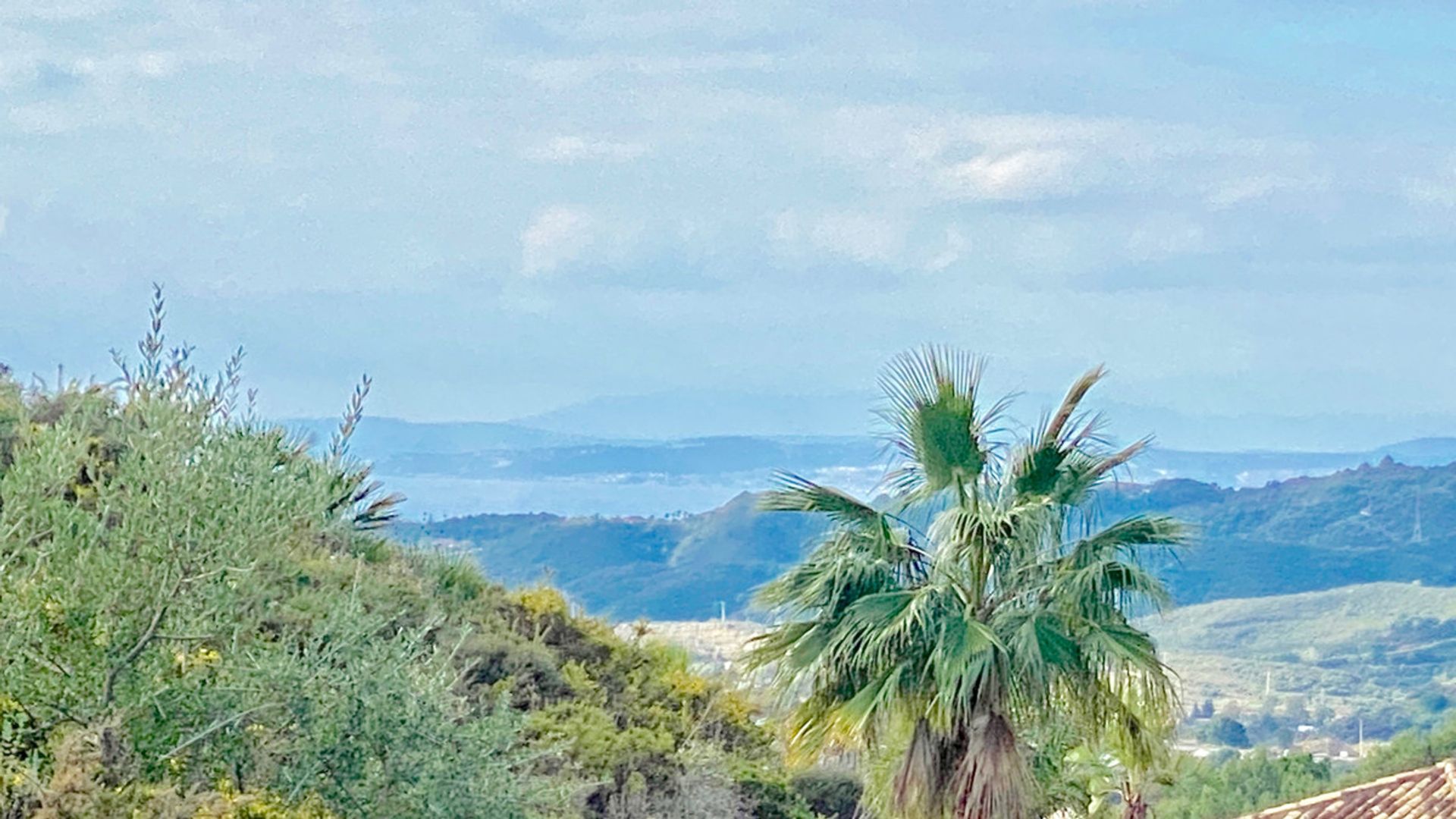 Land in Benahavís, Andalucía 10722180