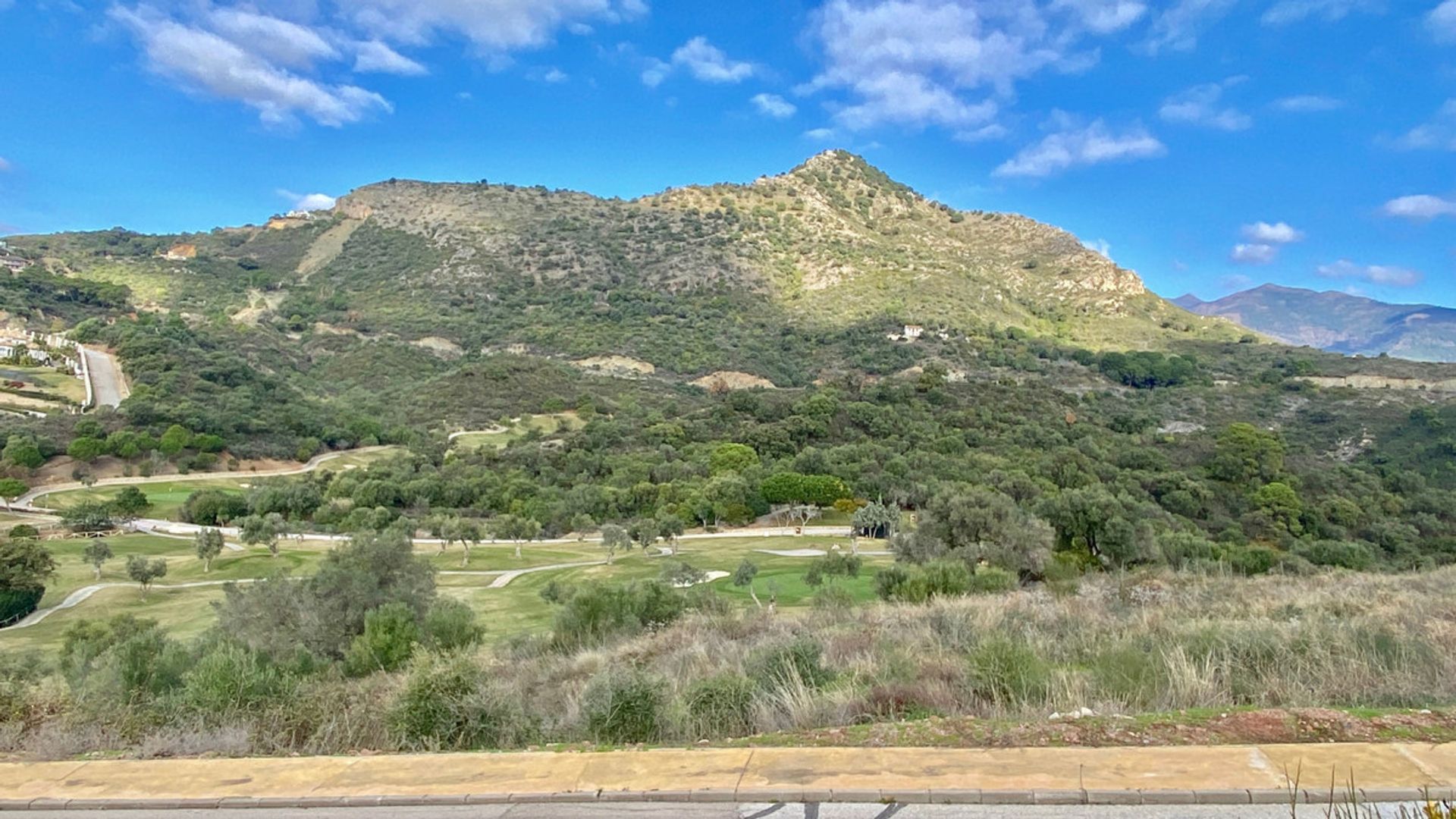 Land in Benahavís, Andalucía 10722180