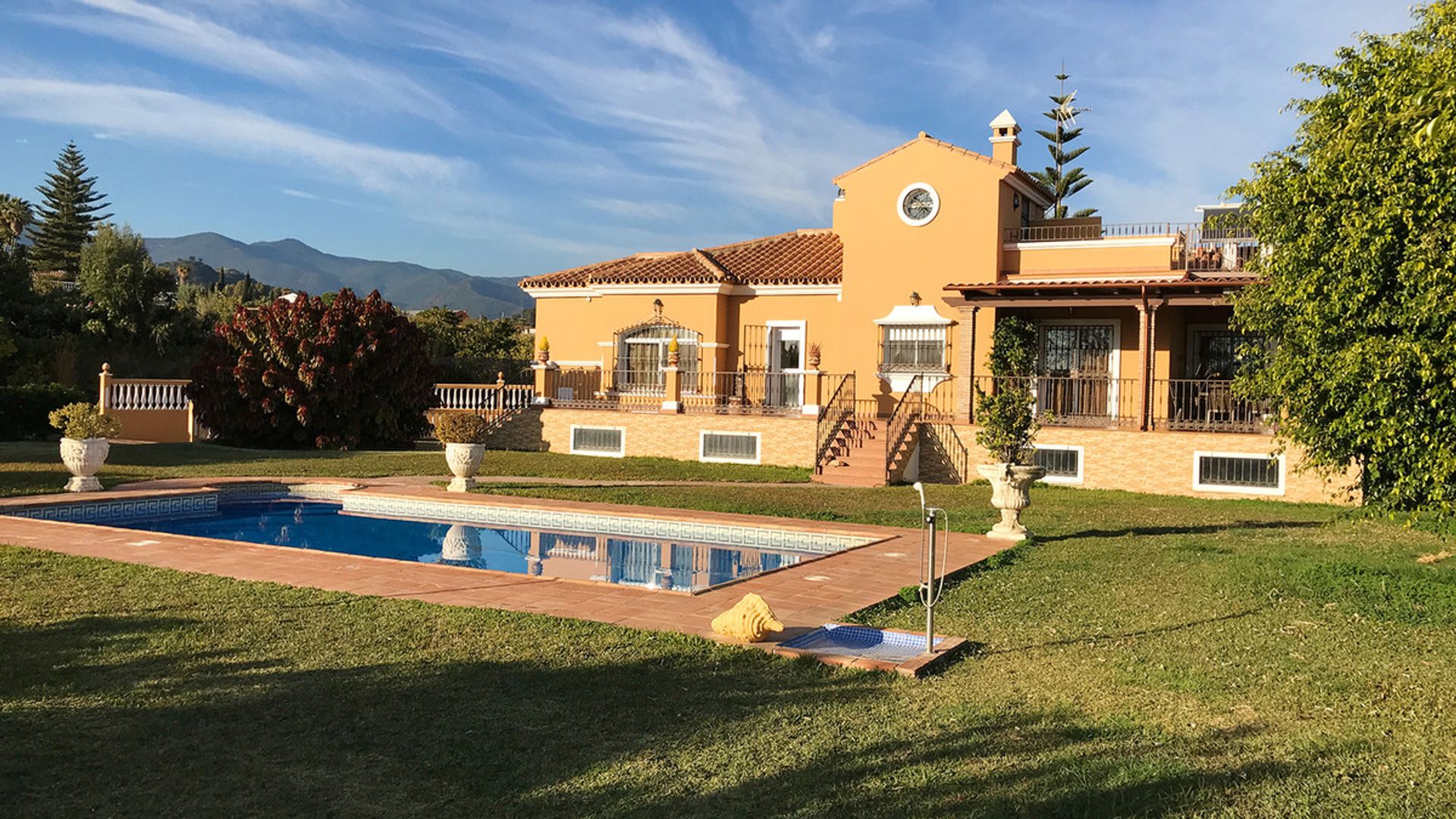 Huis in Estepona, Andalucía 10722300