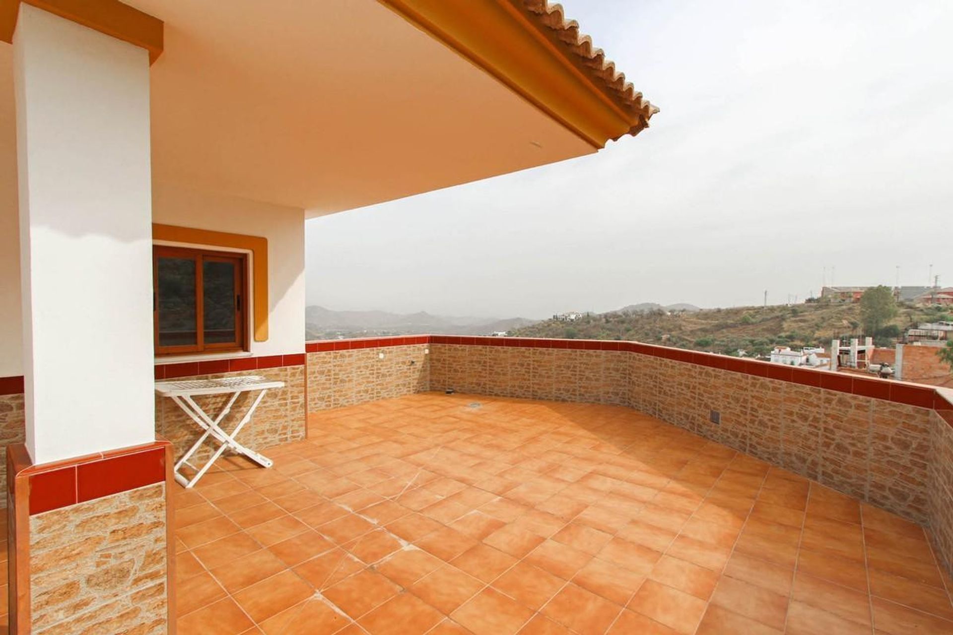 Condominium in Guaro, Andalucía 10722696