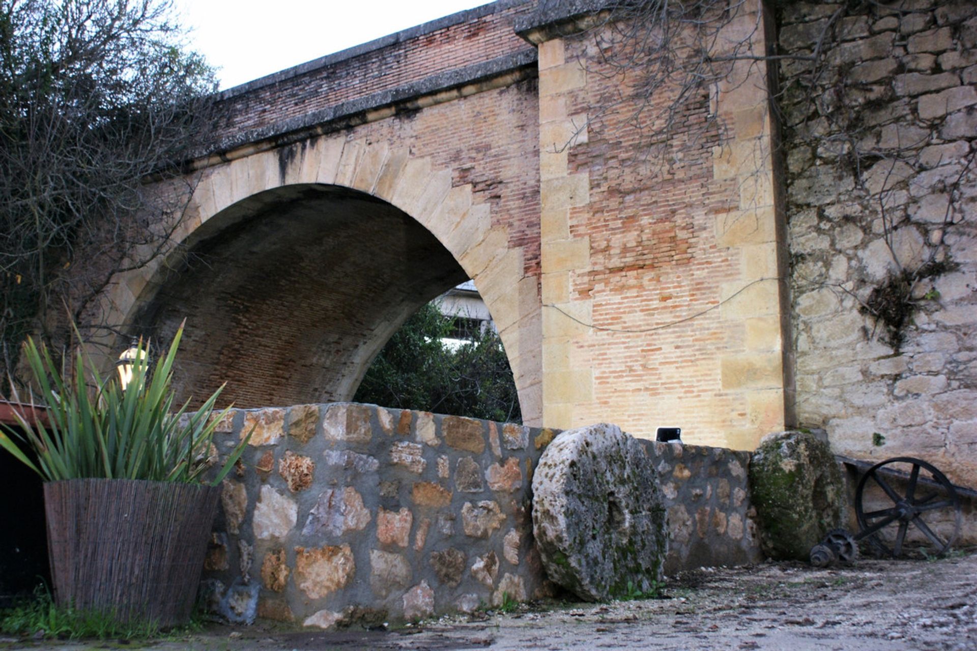 Industrieel in Ronda, Andalusië 10723297