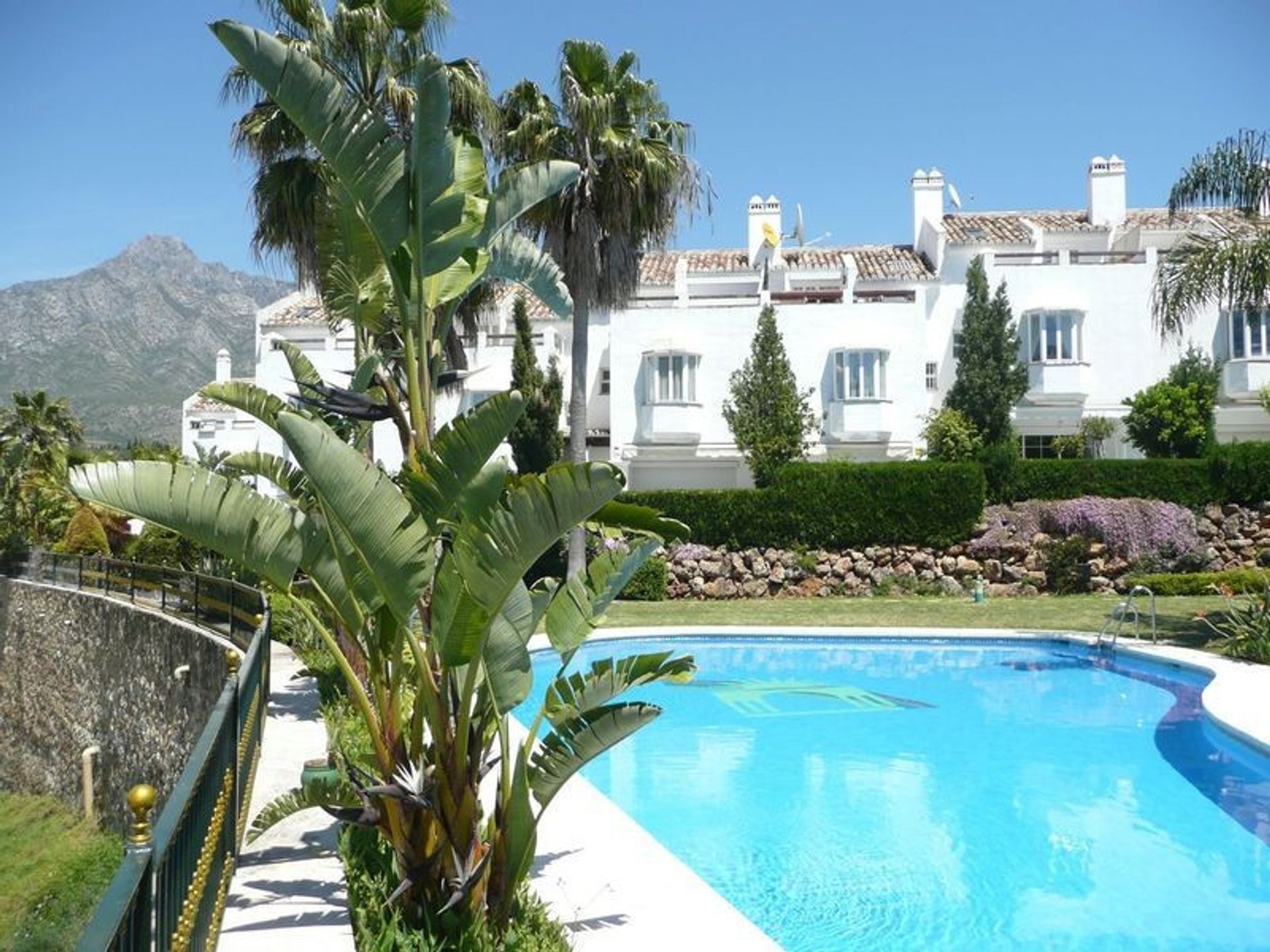 rumah dalam Marbella, Andalucía 10723398