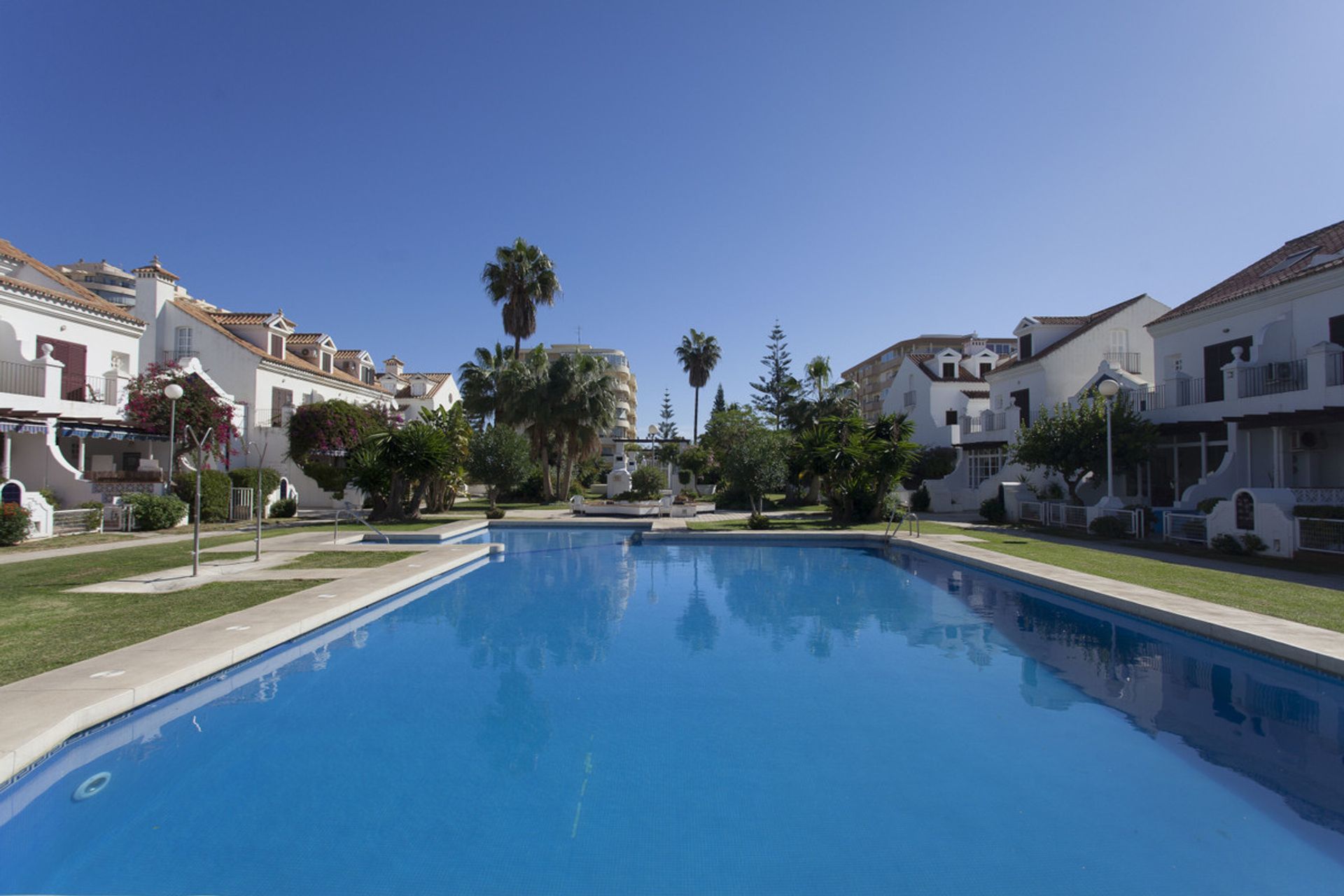 公寓 在 Las Lagunas de Mijas, Andalucía 10723466