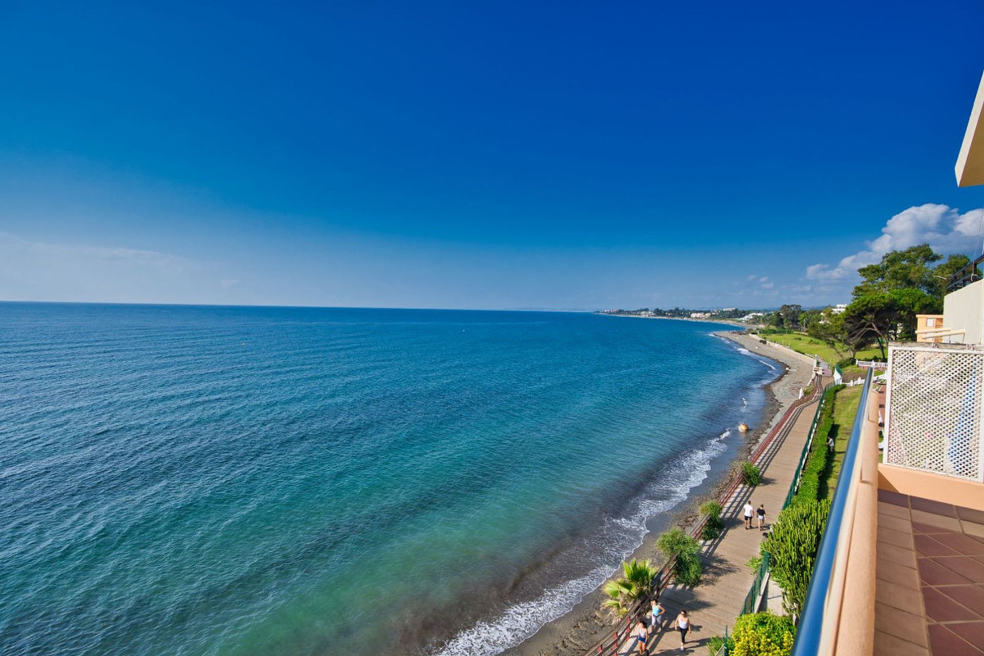 Condominium in Estepona, Andalusië 10723689