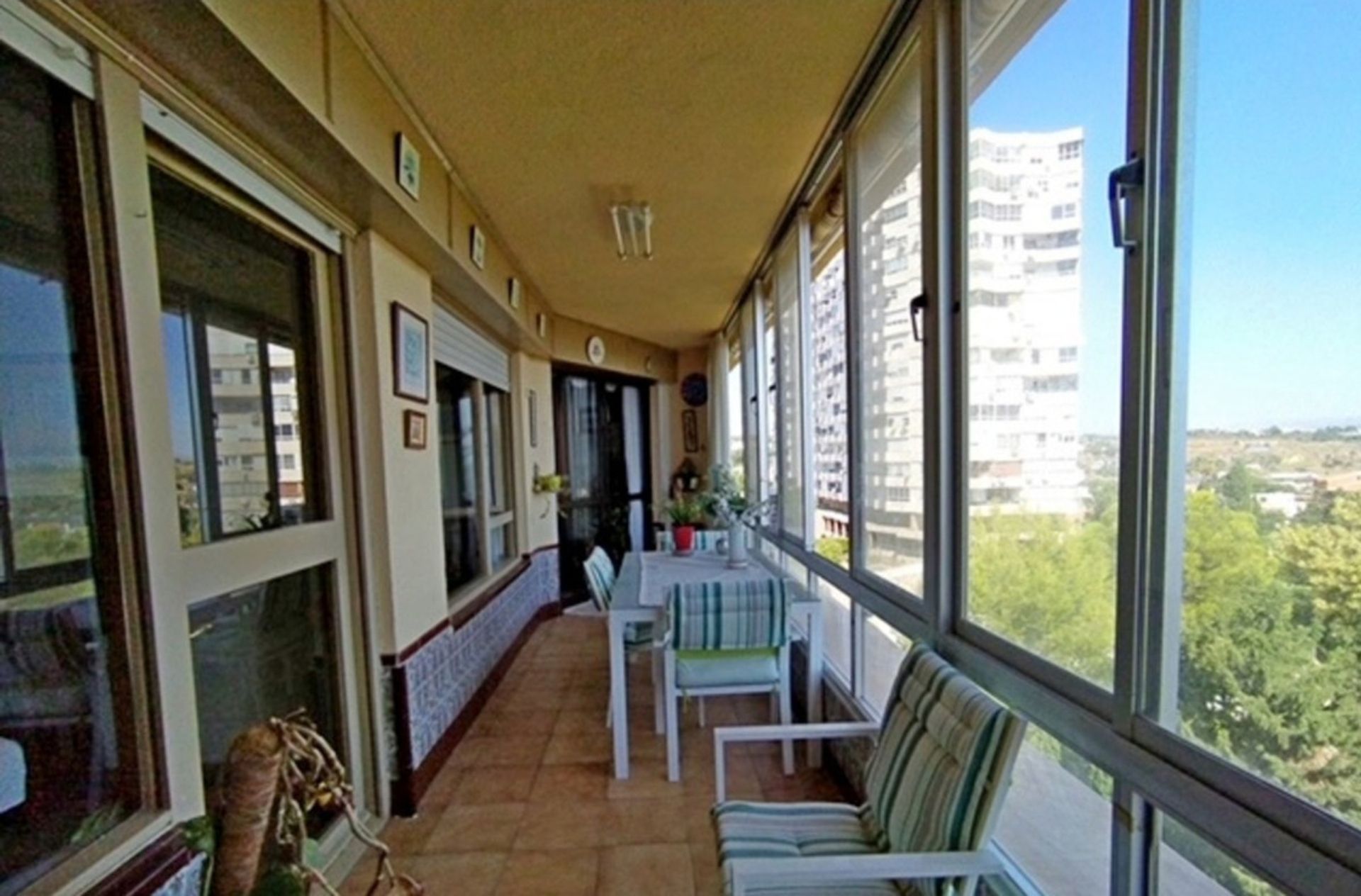 Osakehuoneisto sisään Torremolinos, Andalucía 10723921