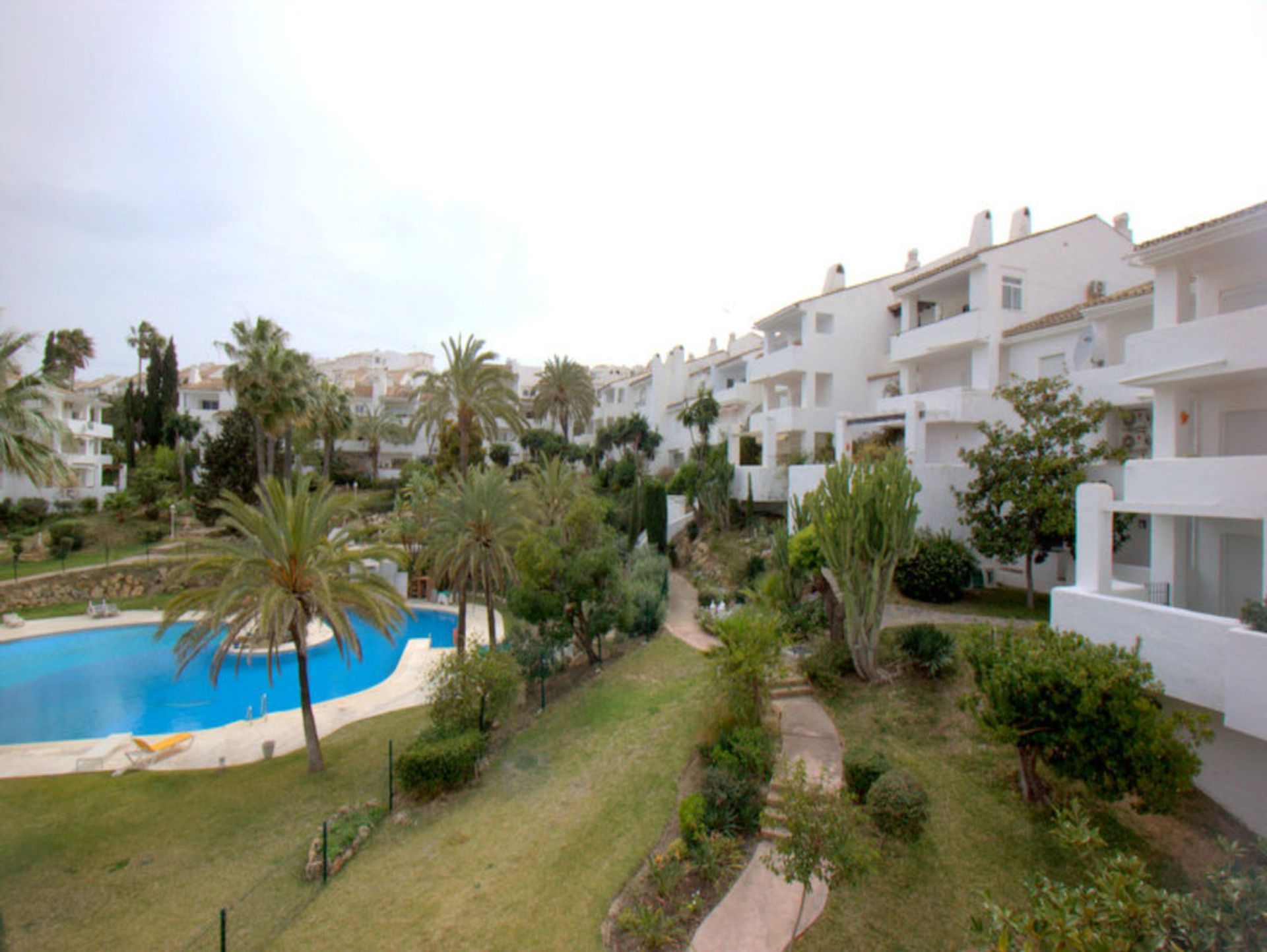 Condominio nel La Duquesa, Andalucía 10723933