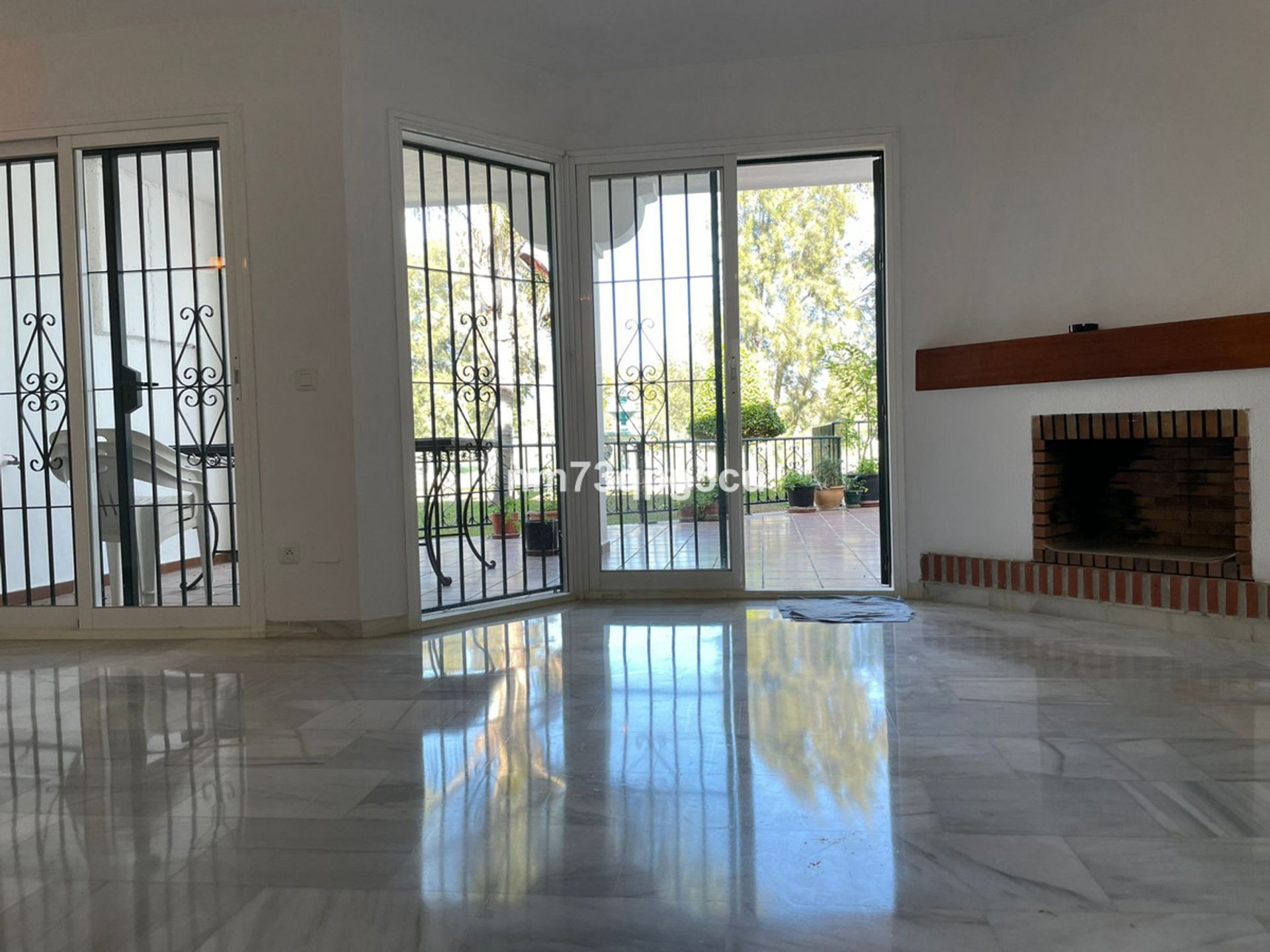 Condominium dans Fuengirola, Andalousie 10723985