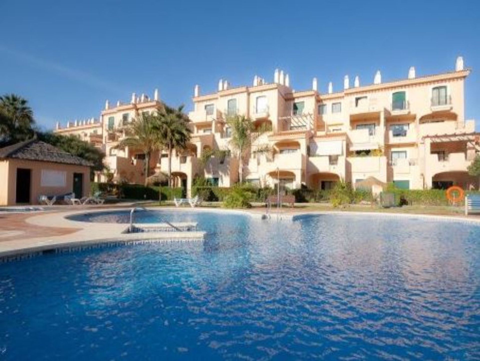 Condominium dans La Duquesa, Andalucía 10724085