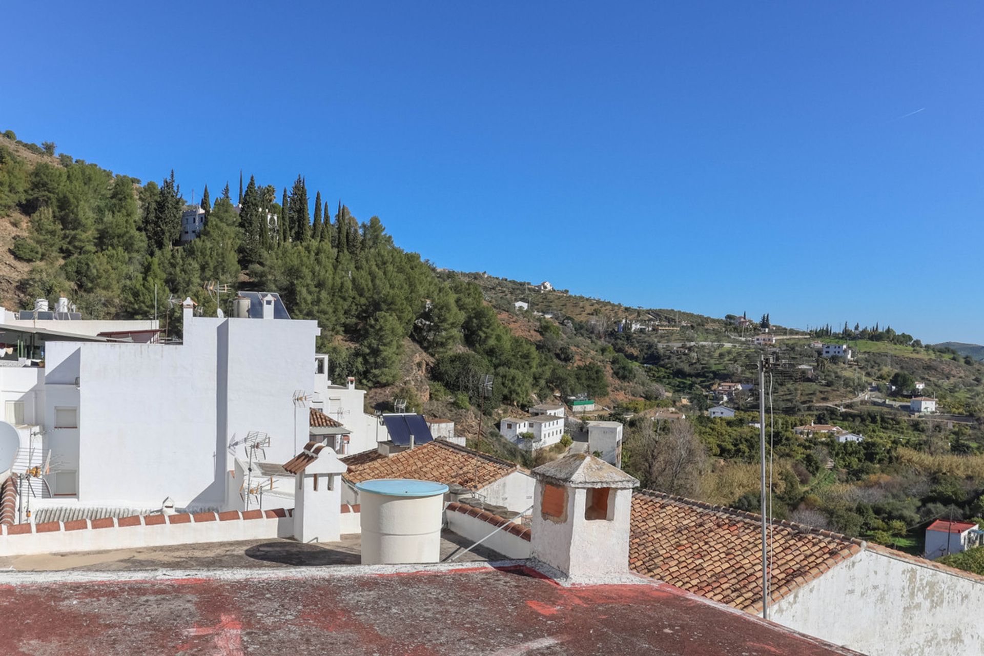 Будинок в Tolox, Andalucía 10724283