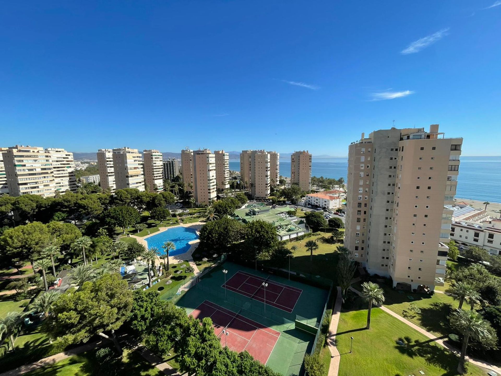 Osakehuoneisto sisään Alhaurín de la Torre, Andalucía 10724344