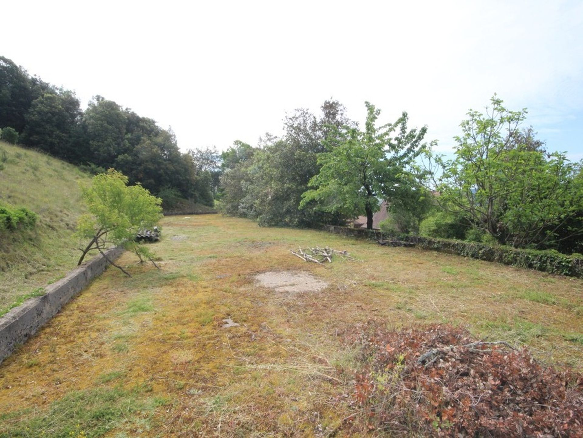 Land in Saint-Cyprien, Nouvelle-Aquitaine 10724501