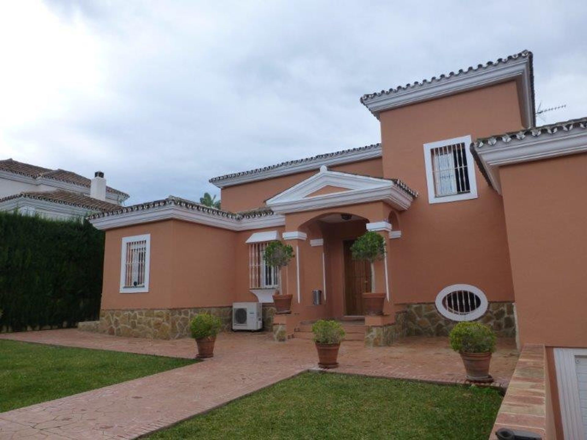 Talo sisään Marbella, Andalucía 10724534