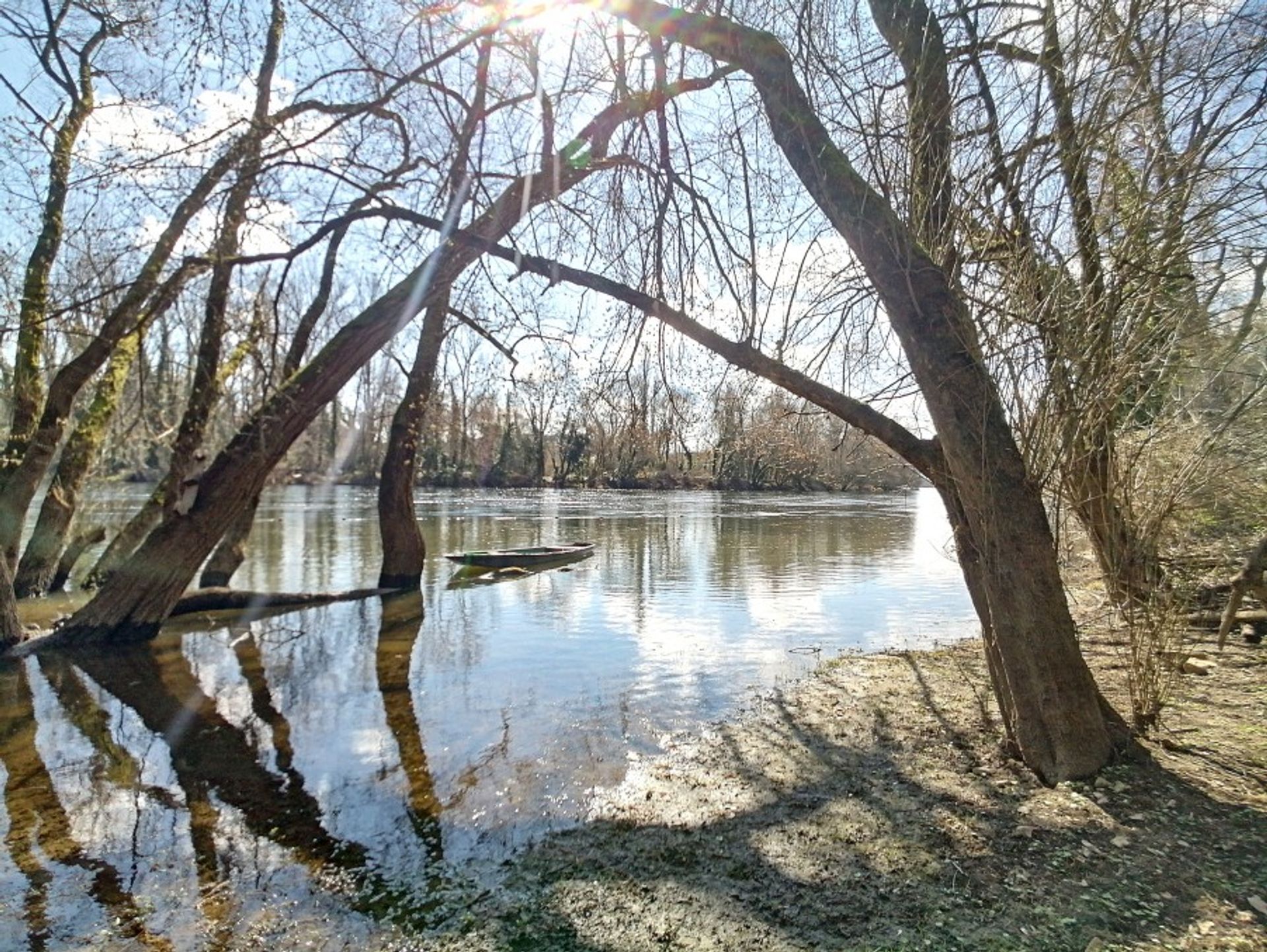 σπίτι σε Saint-Cyprien, Nouvelle-Aquitaine 10724554