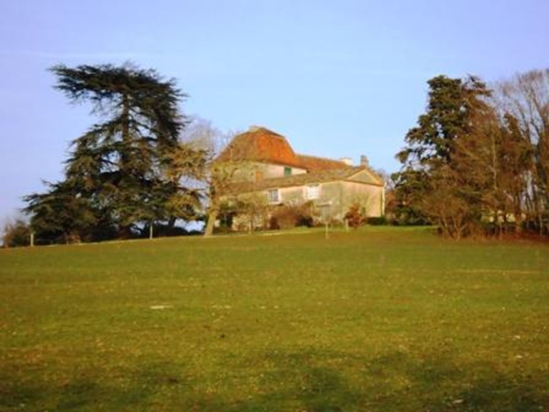 casa en Saint-Germain-et-Mons, Nouvelle-Aquitaine 10724565