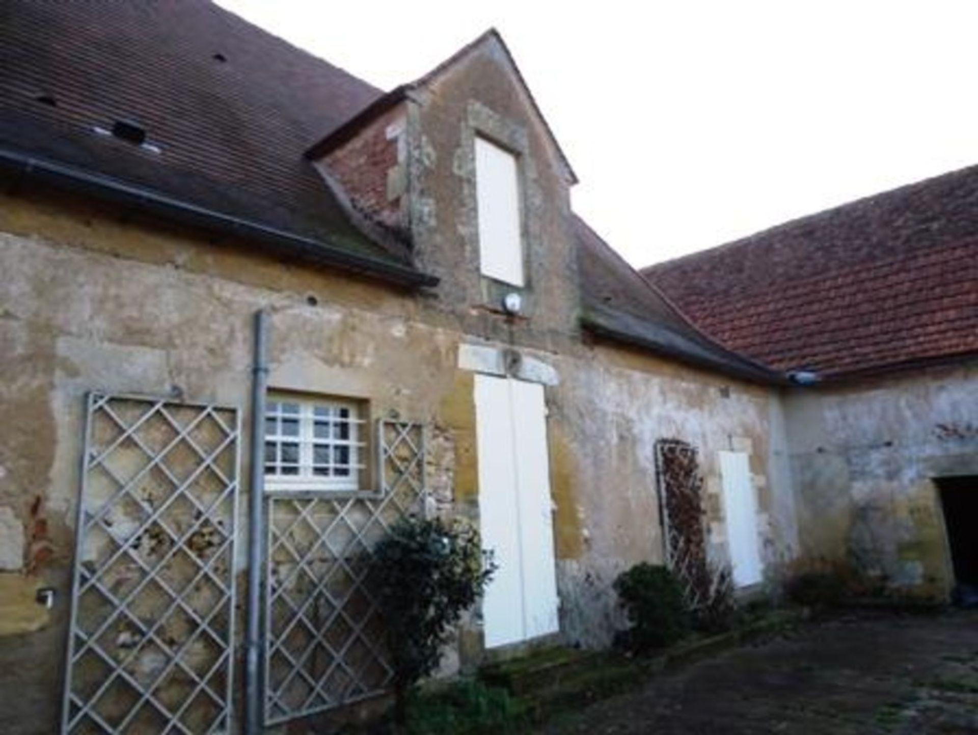 casa en Saint-Germain-et-Mons, Nouvelle-Aquitaine 10724565