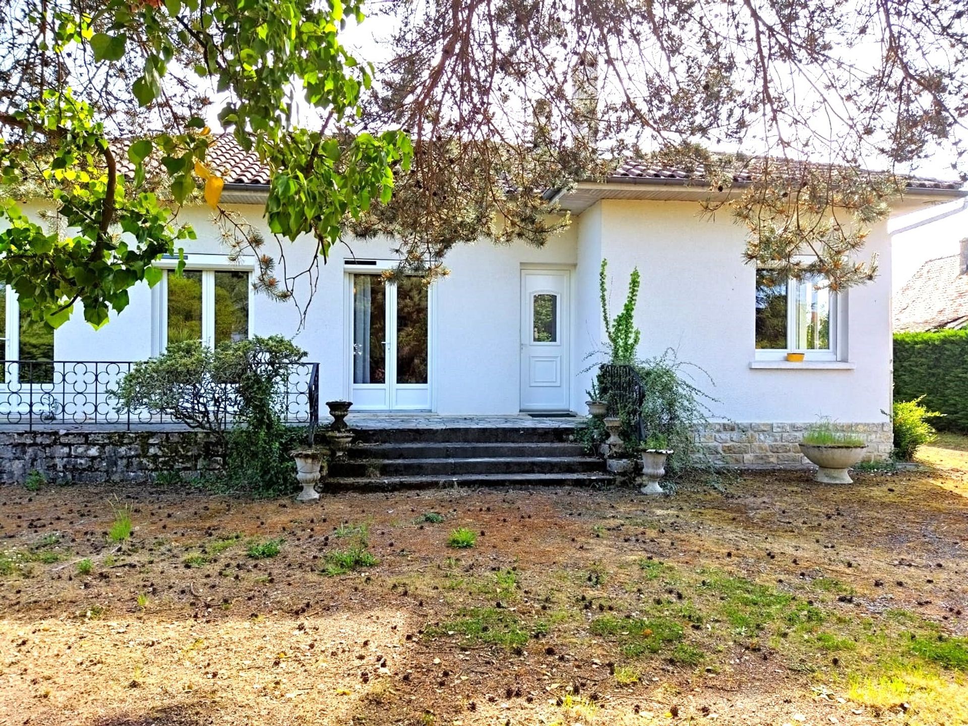 Huis in Montpon-Menesterol, Nouvelle-Aquitanië 10724569