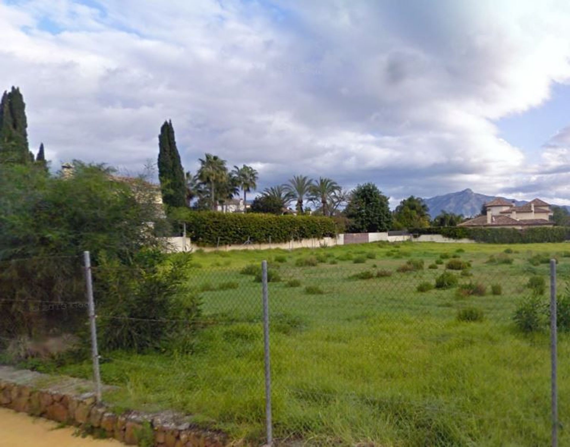 Tierra en Estepona, Andalucía 10724602