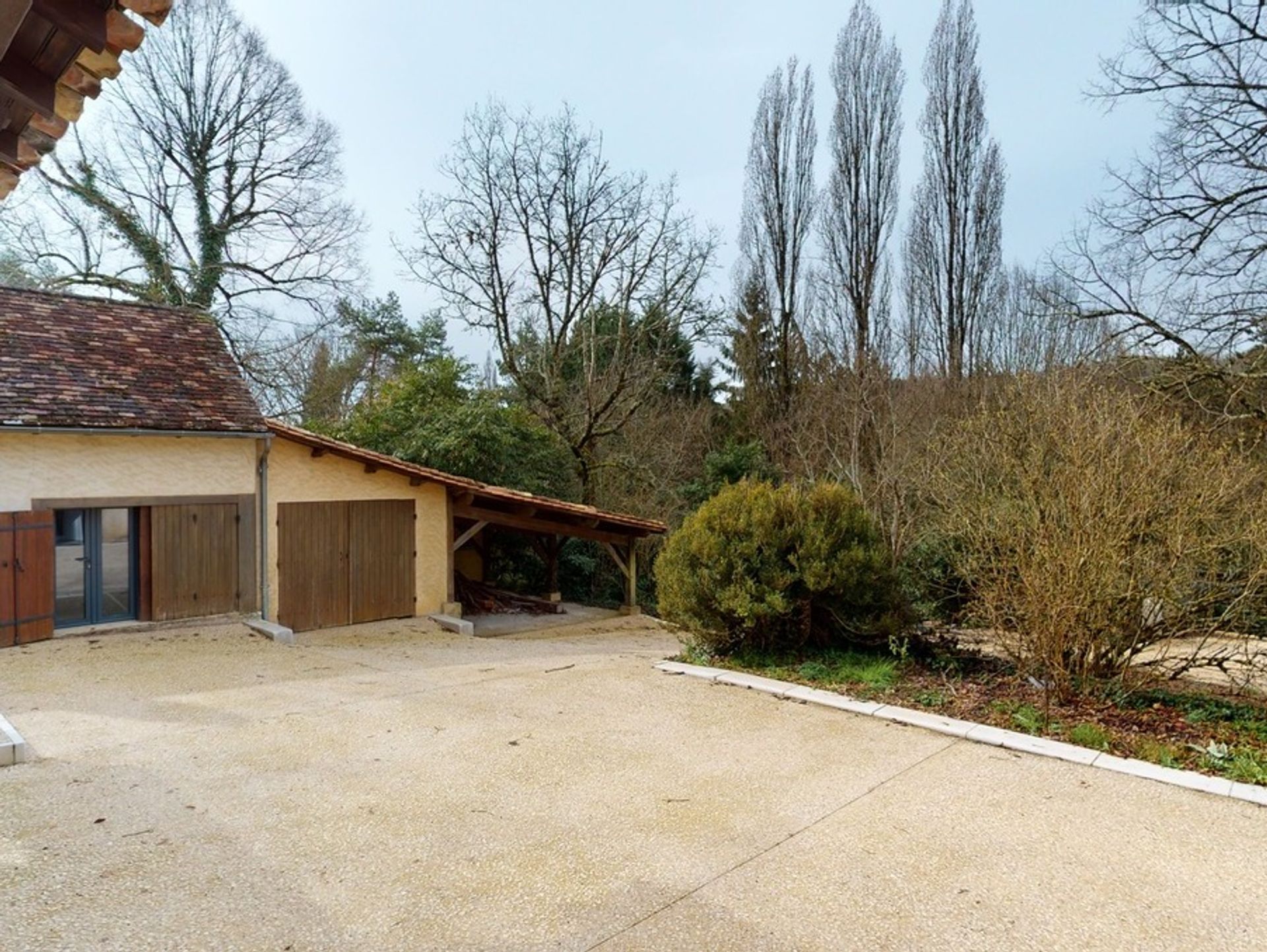 House in Lamonzie-Montastruc, Nouvelle-Aquitaine 10724659