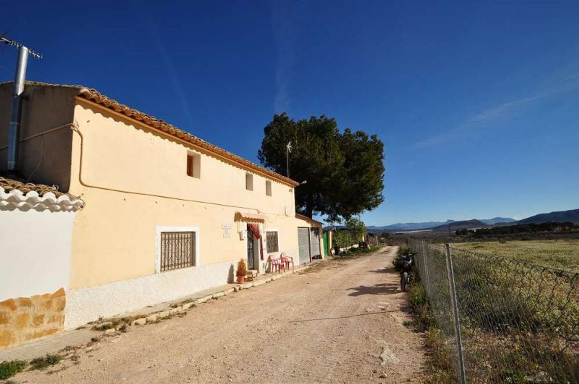 Land in El Xinorlet, Comunidad Valenciana 10724941