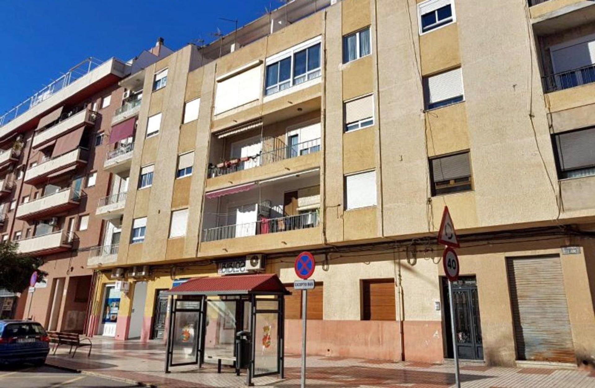 Osakehuoneisto sisään Camara, Valencia 10725225