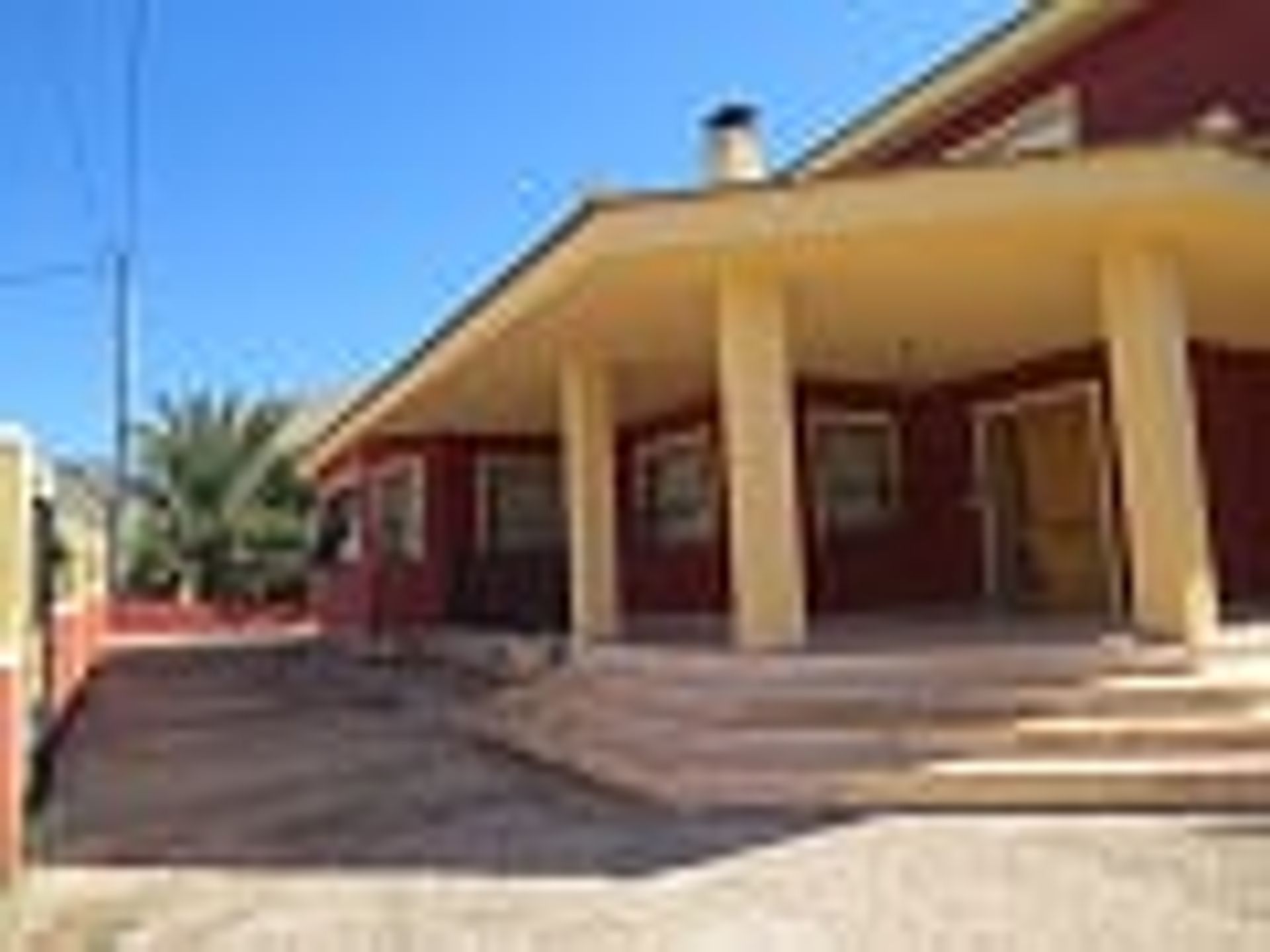 House in les Salines d'Elda, Comunidad Valenciana 10725700