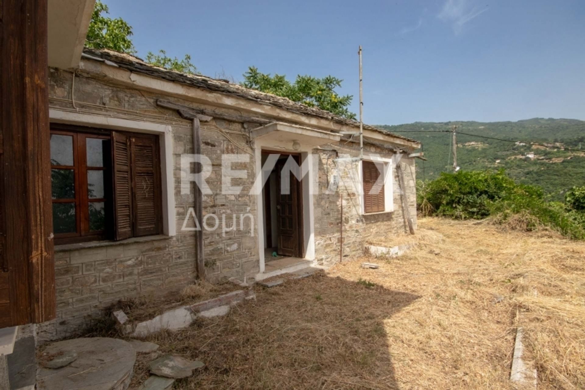 Hus i Makrinitsa,  10726617