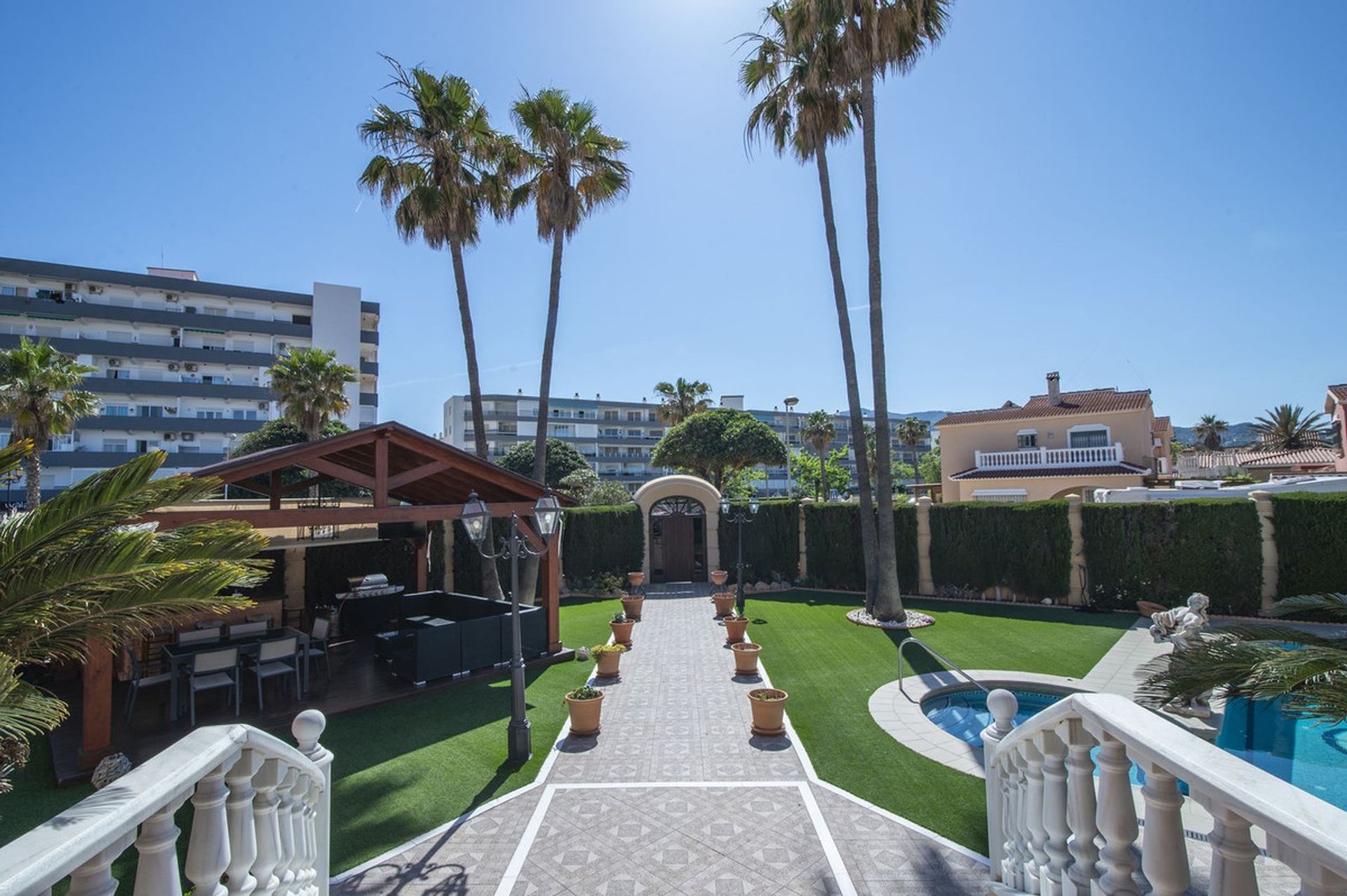 Huis in Alhaurín de la Torre, Andalucía 10726761