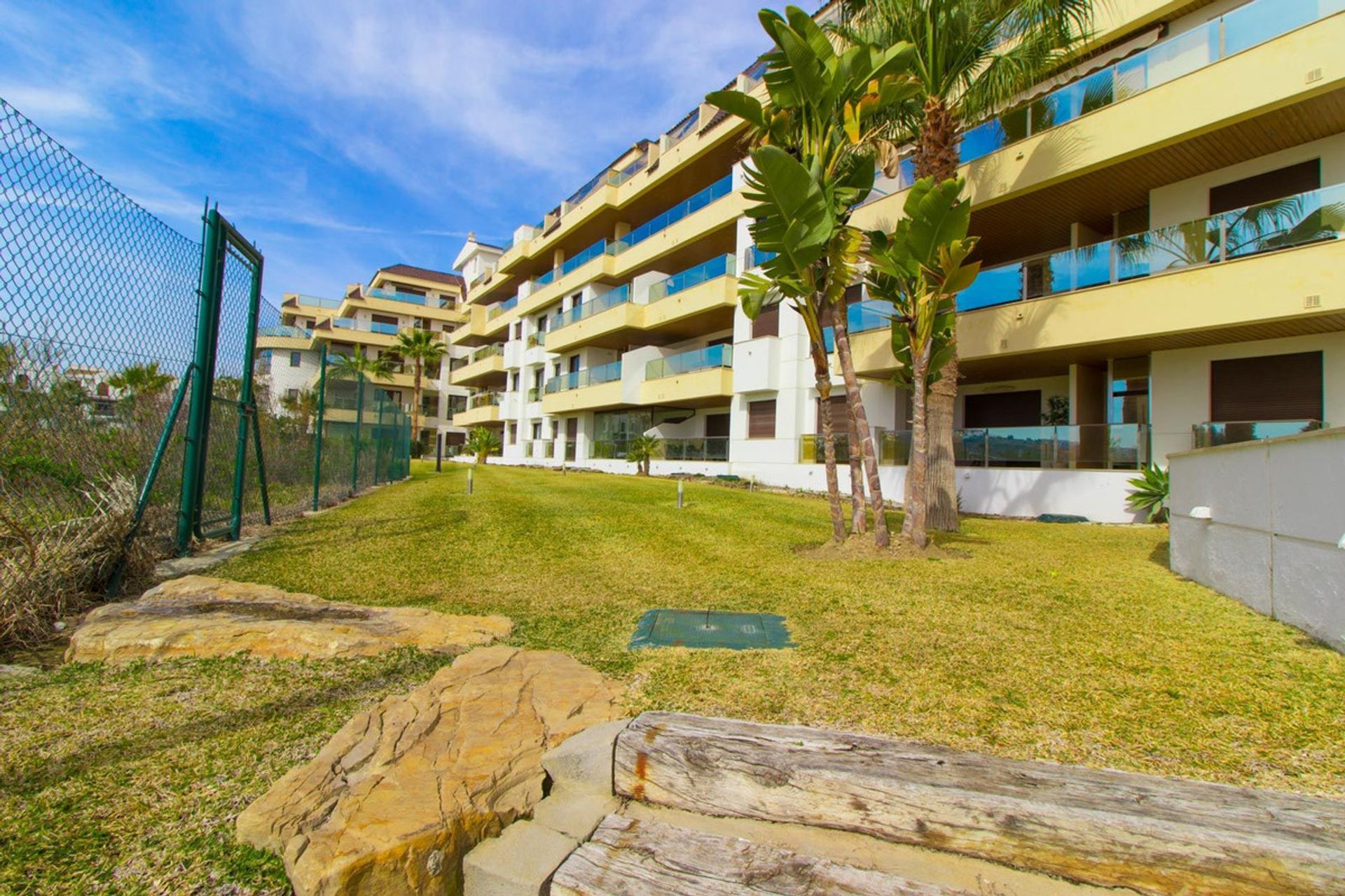 Condominium in Castillo de Sabinillas, Andalusia 10727972