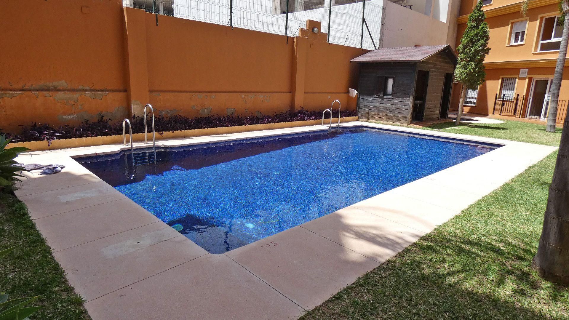 Condominio en Alhaurín el Grande, Andalucía 10728003